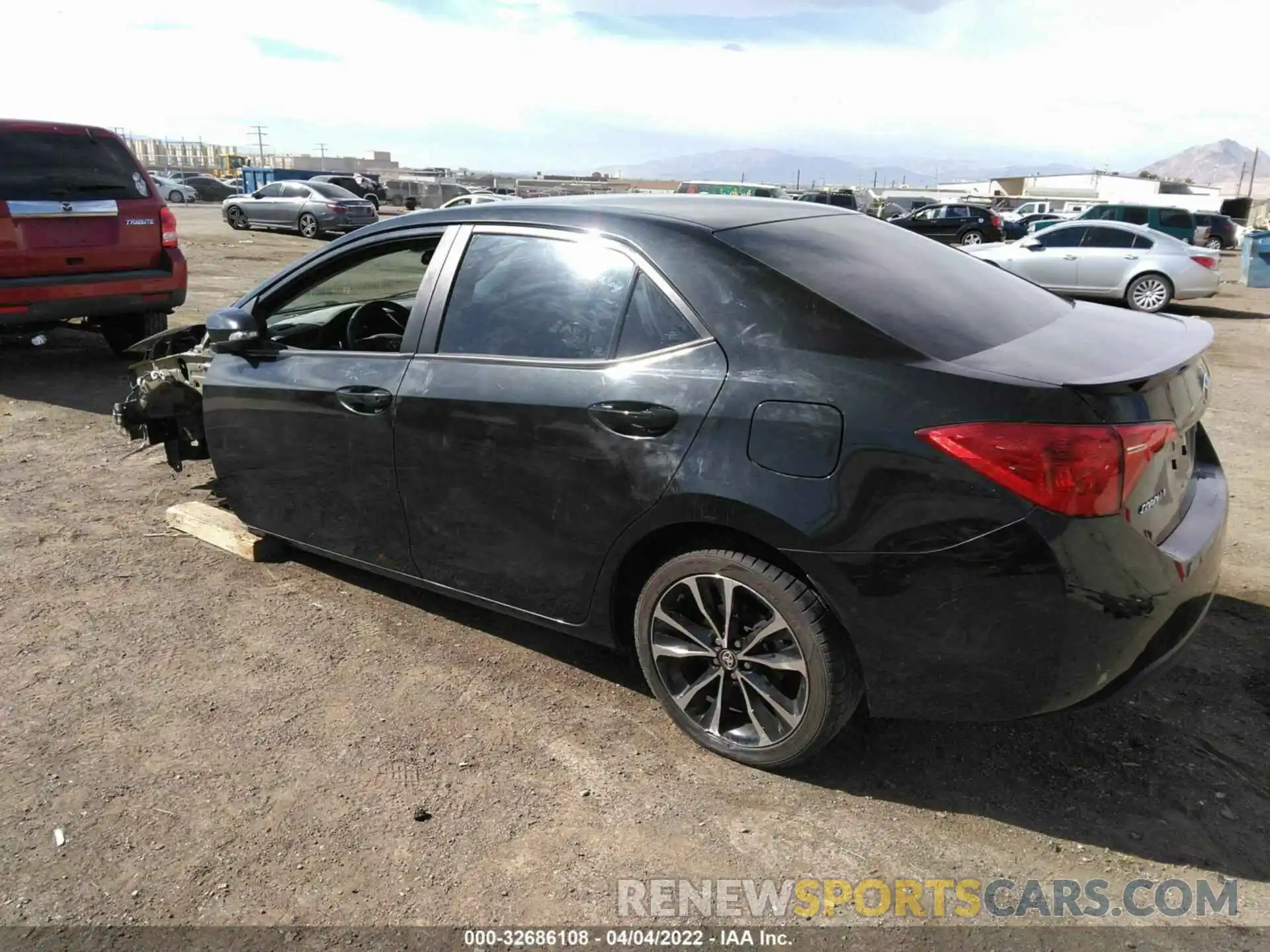 3 Photograph of a damaged car 2T1BURHE7KC190566 TOYOTA COROLLA 2019