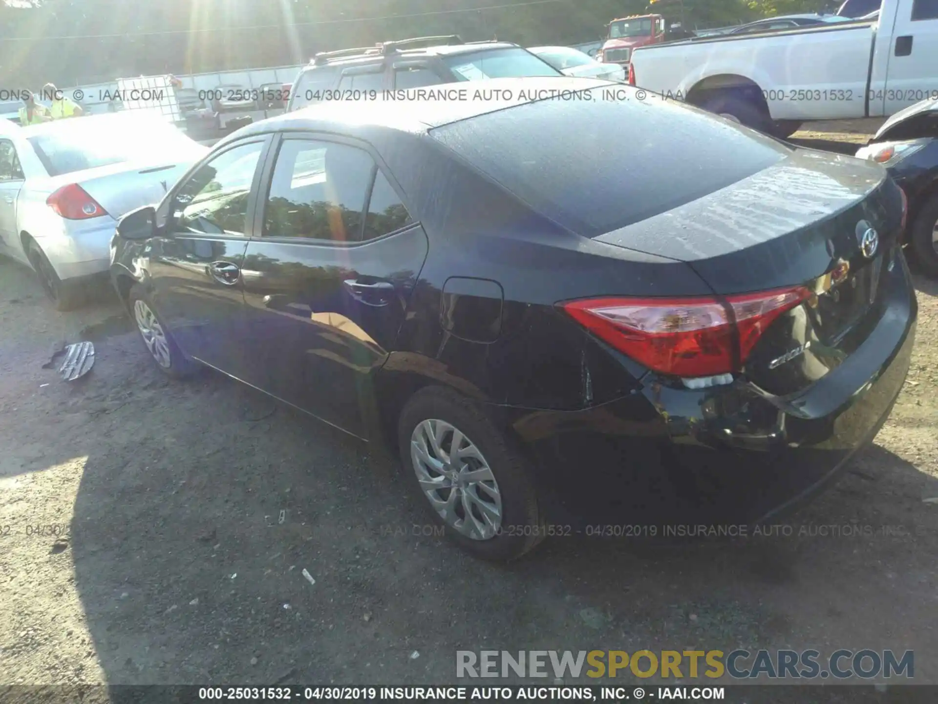 3 Photograph of a damaged car 2T1BURHE7KC192429 TOYOTA COROLLA 2019