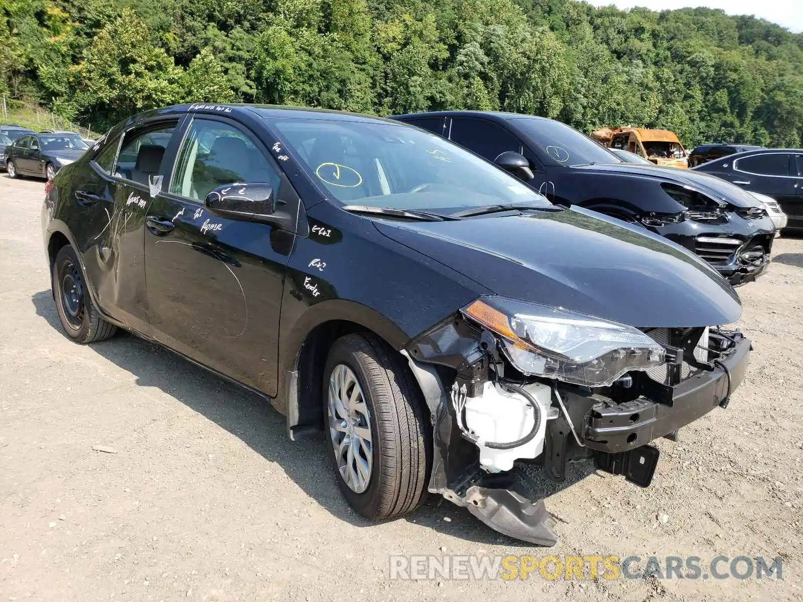 1 Photograph of a damaged car 2T1BURHE7KC192883 TOYOTA COROLLA 2019