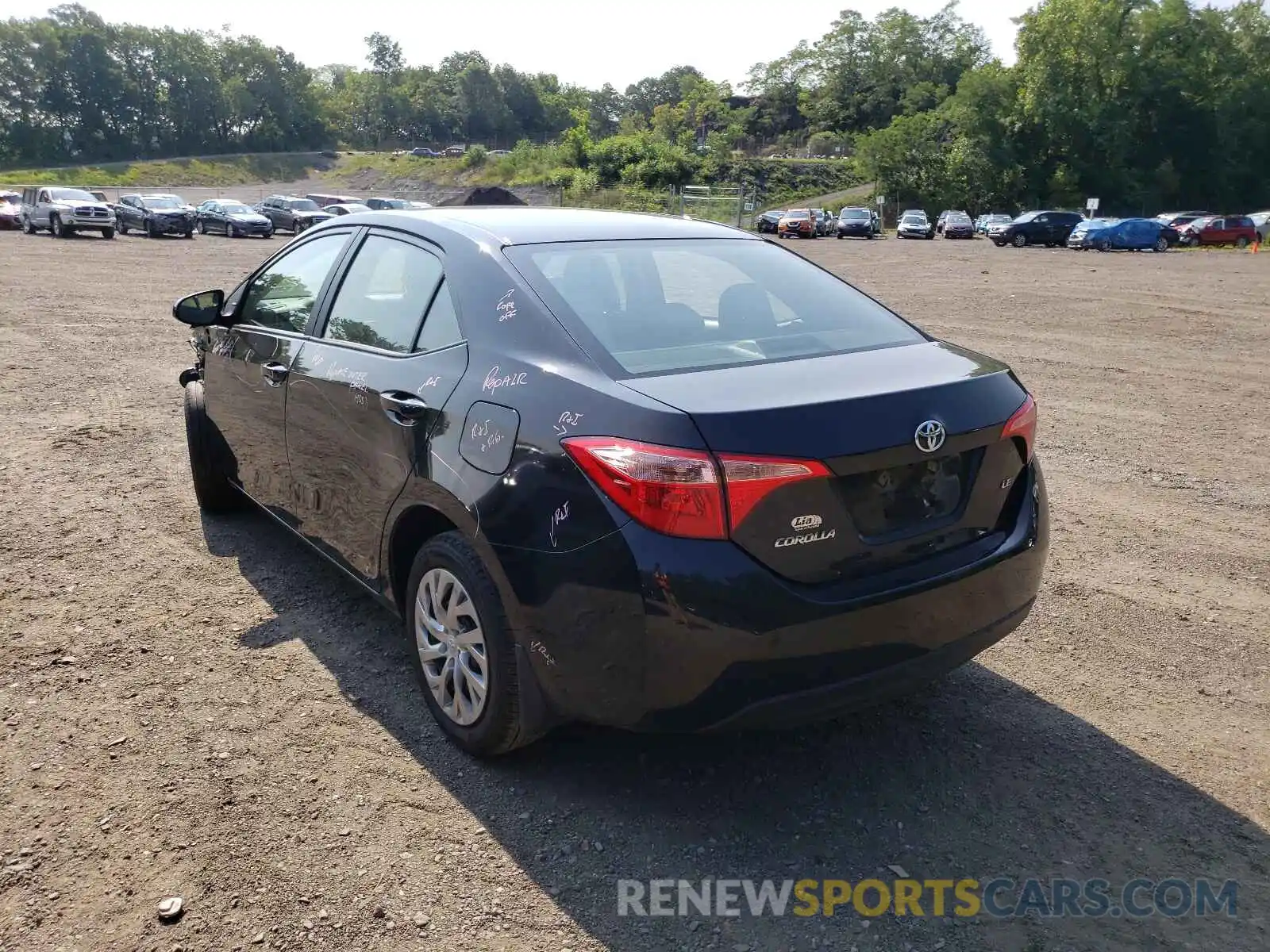 3 Photograph of a damaged car 2T1BURHE7KC192883 TOYOTA COROLLA 2019