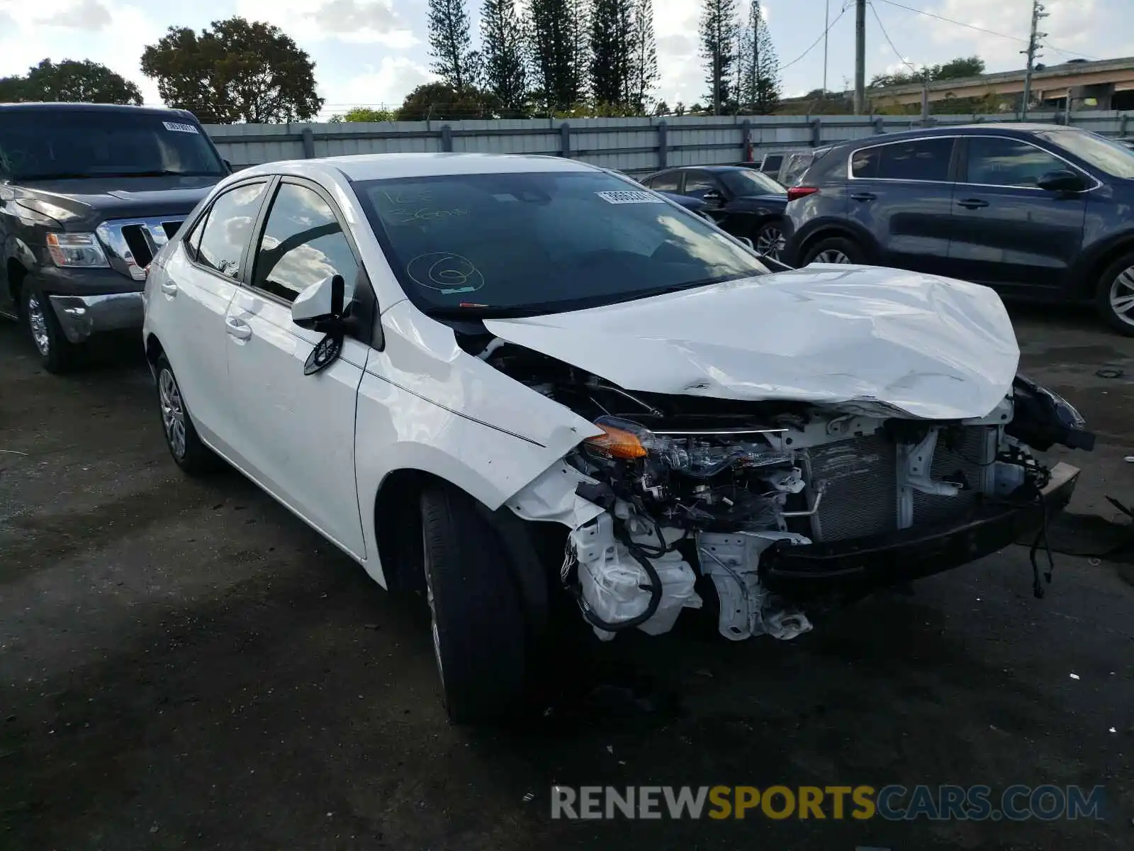 1 Photograph of a damaged car 2T1BURHE7KC193127 TOYOTA COROLLA 2019