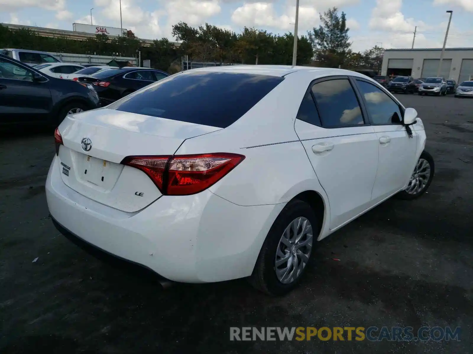 4 Photograph of a damaged car 2T1BURHE7KC193127 TOYOTA COROLLA 2019