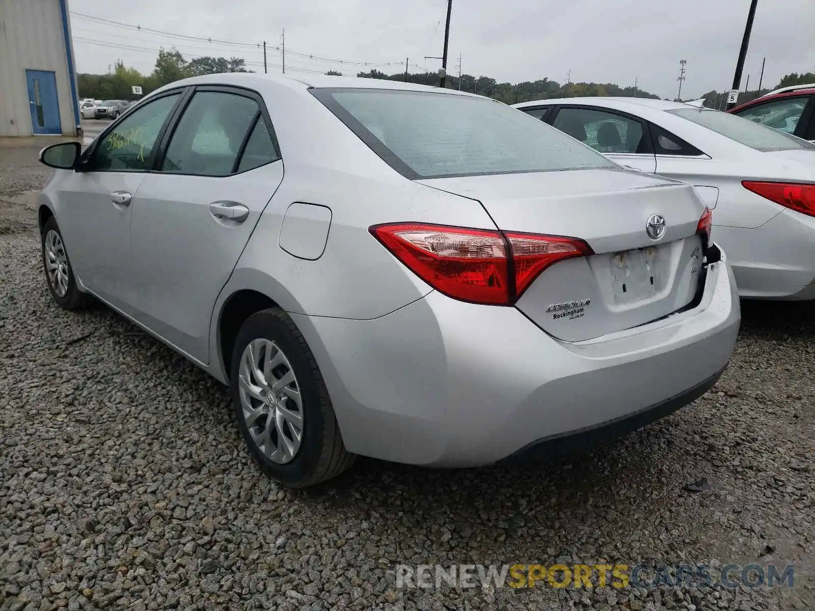 3 Photograph of a damaged car 2T1BURHE7KC194505 TOYOTA COROLLA 2019