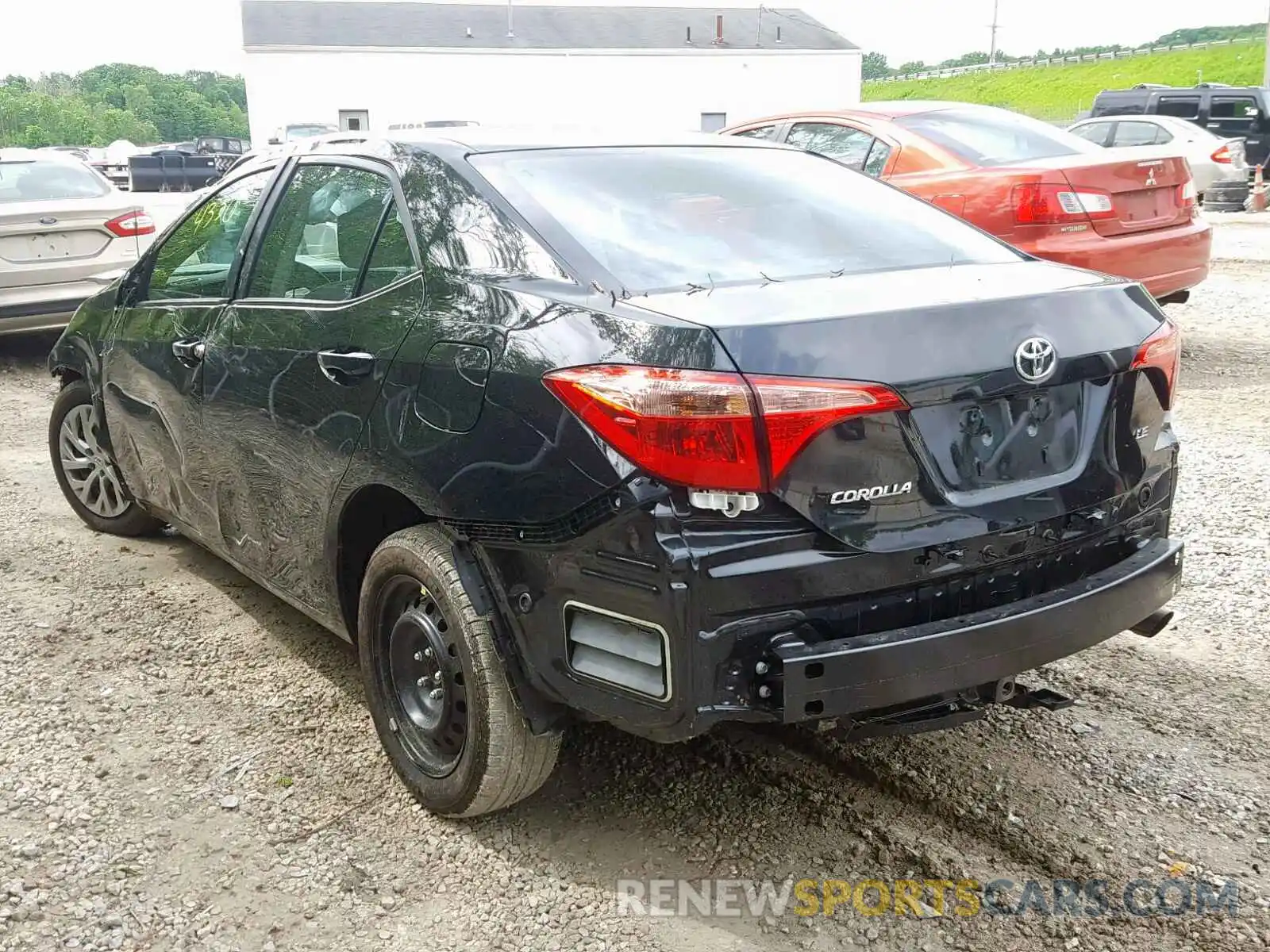 3 Photograph of a damaged car 2T1BURHE7KC194701 TOYOTA COROLLA 2019