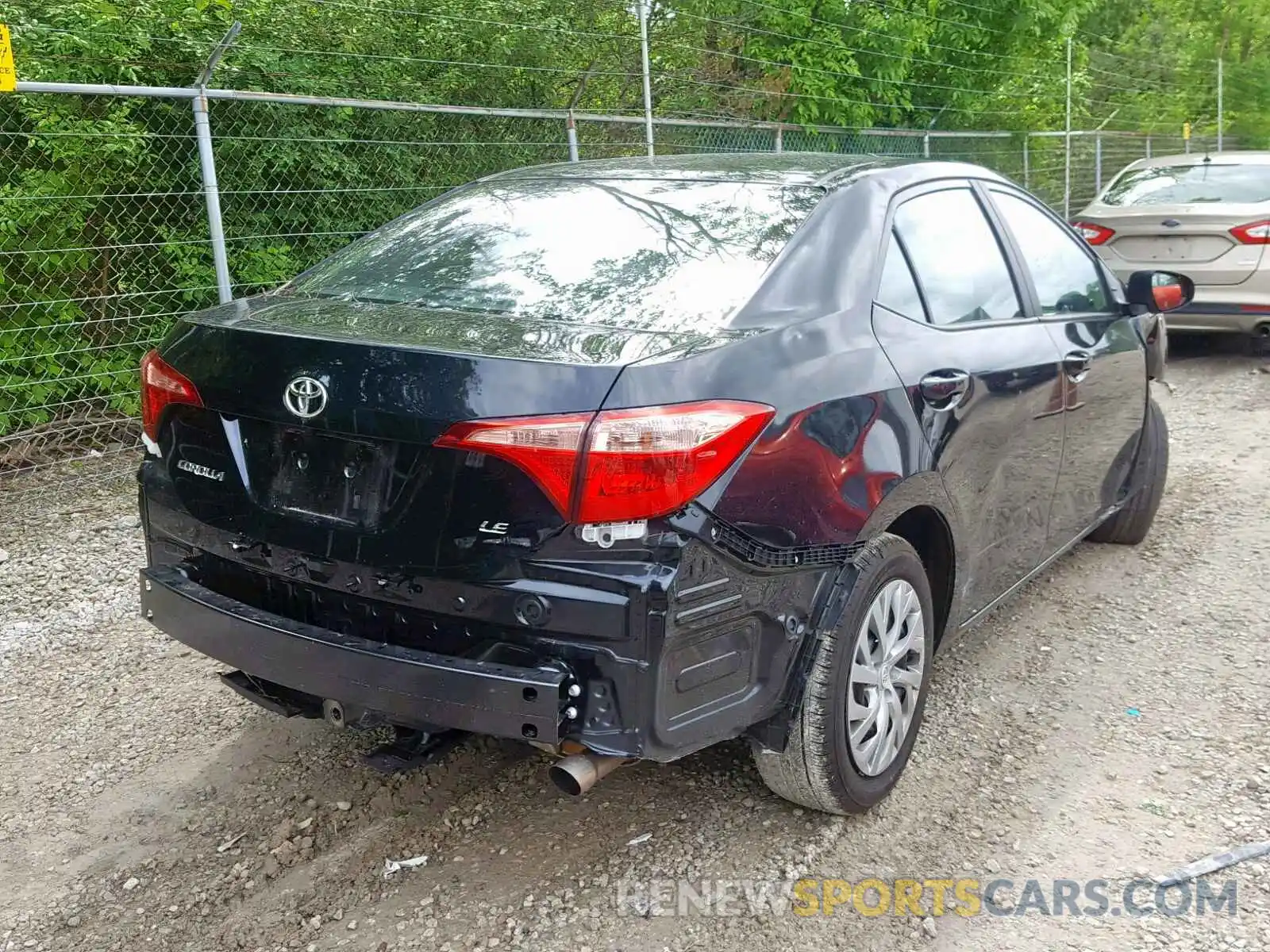 4 Photograph of a damaged car 2T1BURHE7KC194701 TOYOTA COROLLA 2019