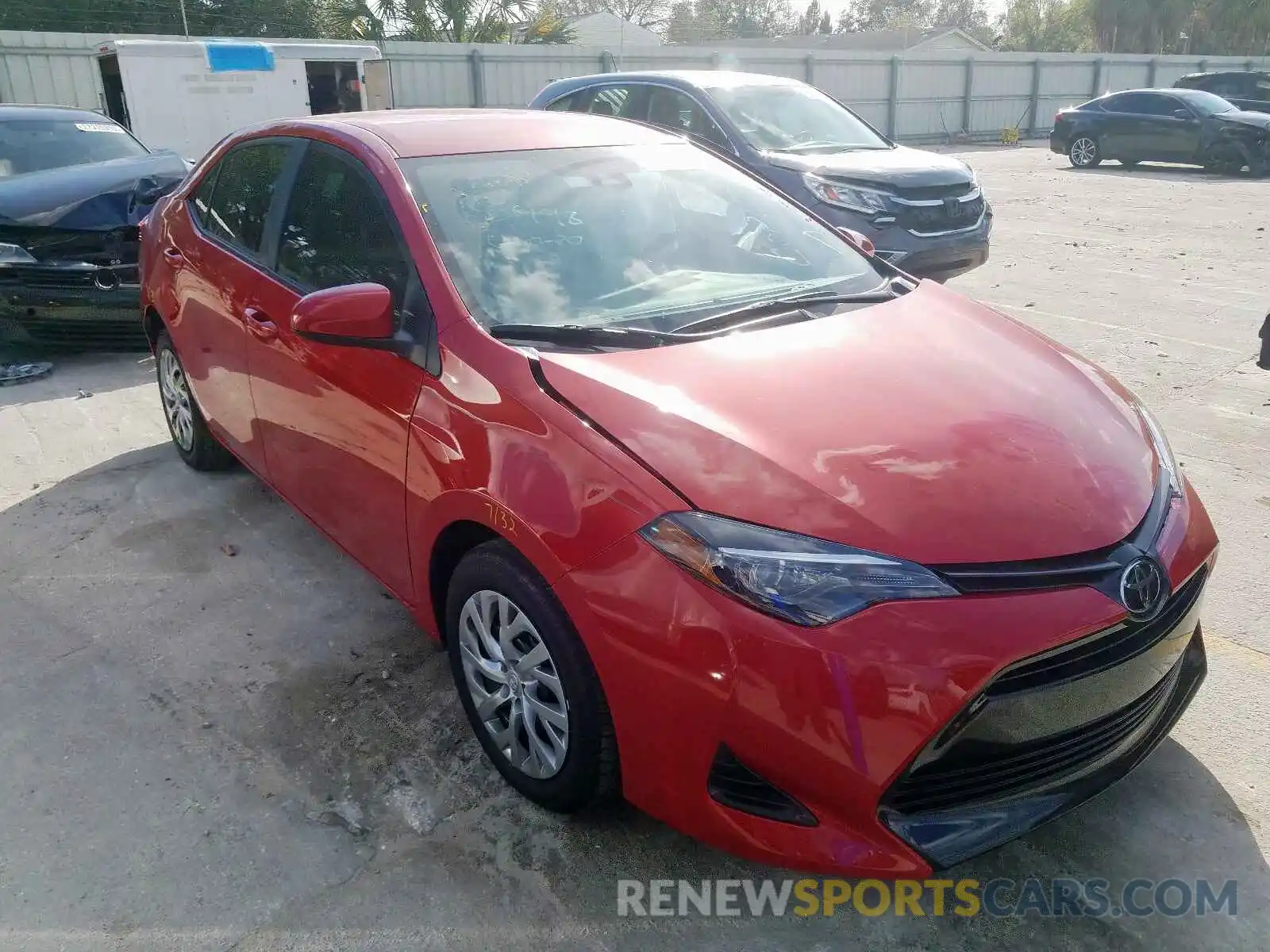 1 Photograph of a damaged car 2T1BURHE7KC195282 TOYOTA COROLLA 2019