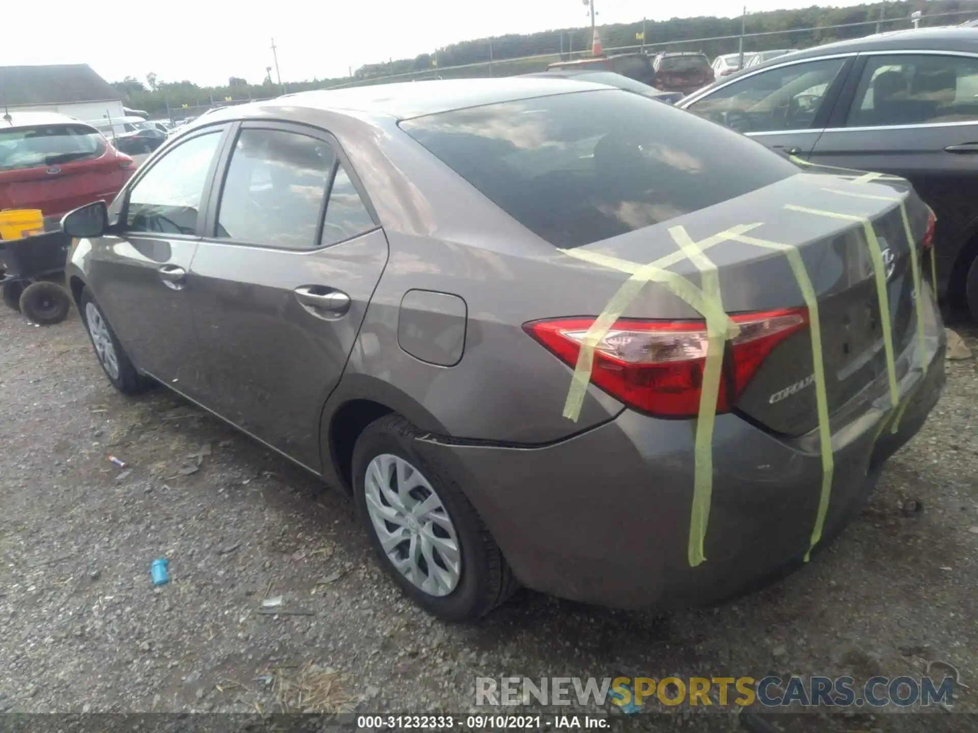 3 Photograph of a damaged car 2T1BURHE7KC197016 TOYOTA COROLLA 2019