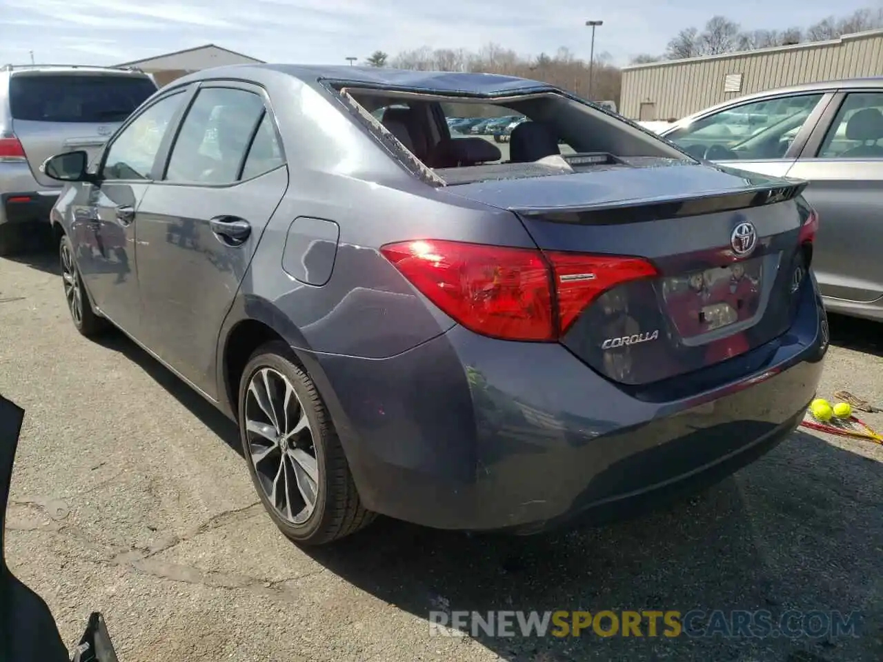 3 Photograph of a damaged car 2T1BURHE7KC197971 TOYOTA COROLLA 2019