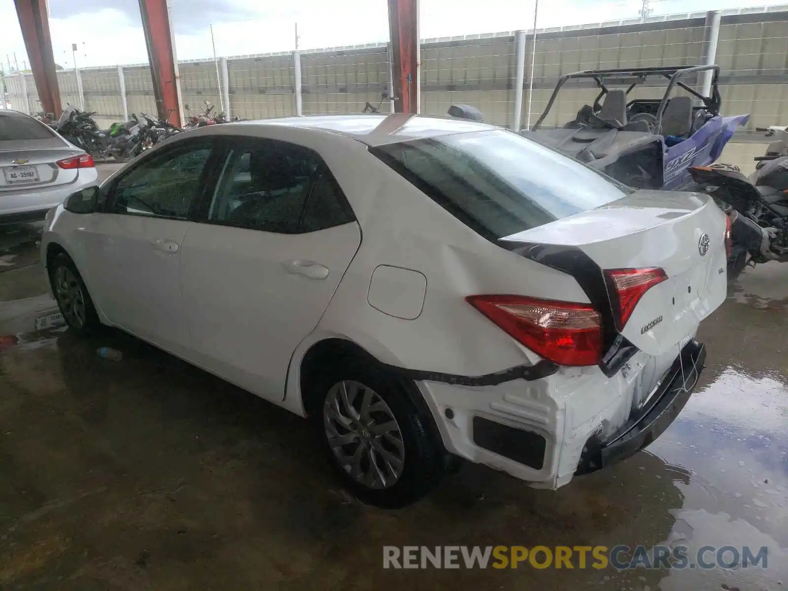 3 Photograph of a damaged car 2T1BURHE7KC198165 TOYOTA COROLLA 2019