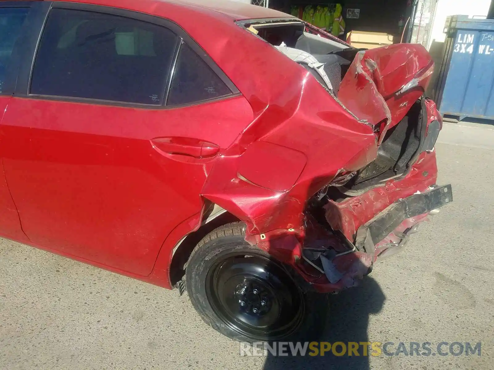 9 Photograph of a damaged car 2T1BURHE7KC202327 TOYOTA COROLLA 2019