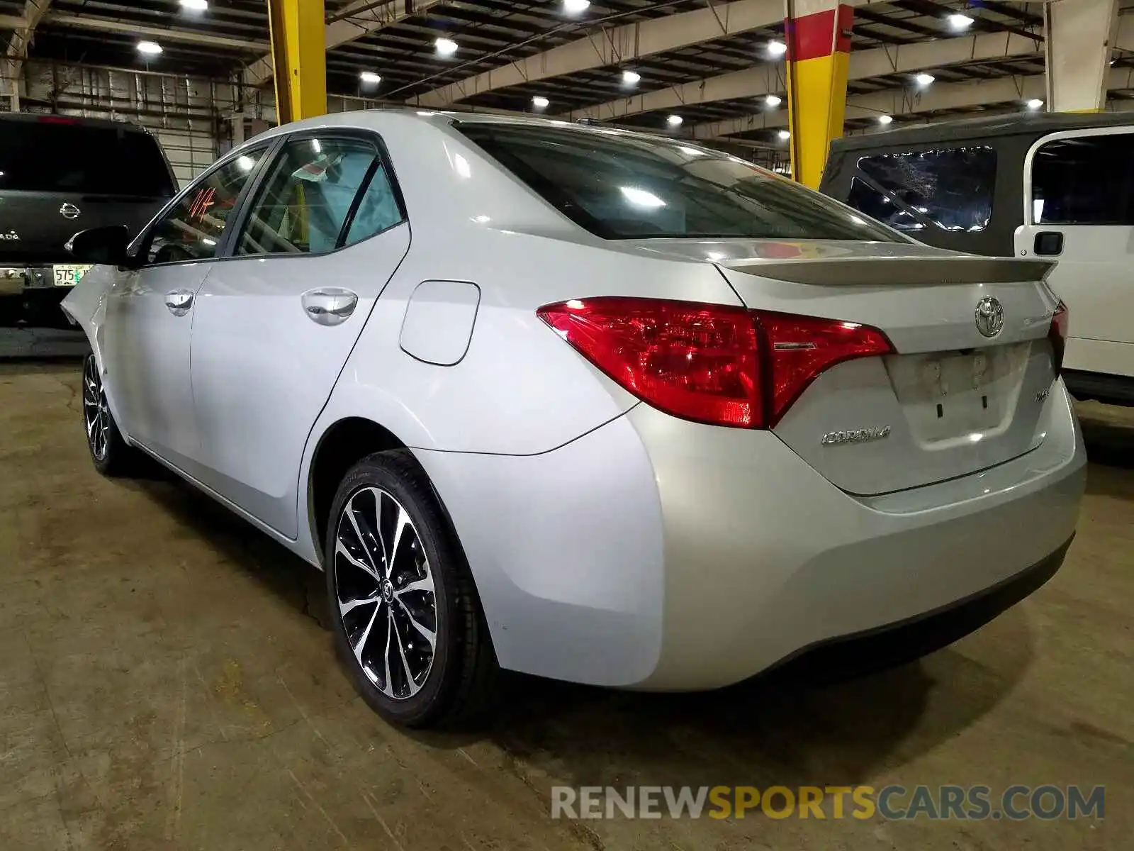 3 Photograph of a damaged car 2T1BURHE7KC203364 TOYOTA COROLLA 2019