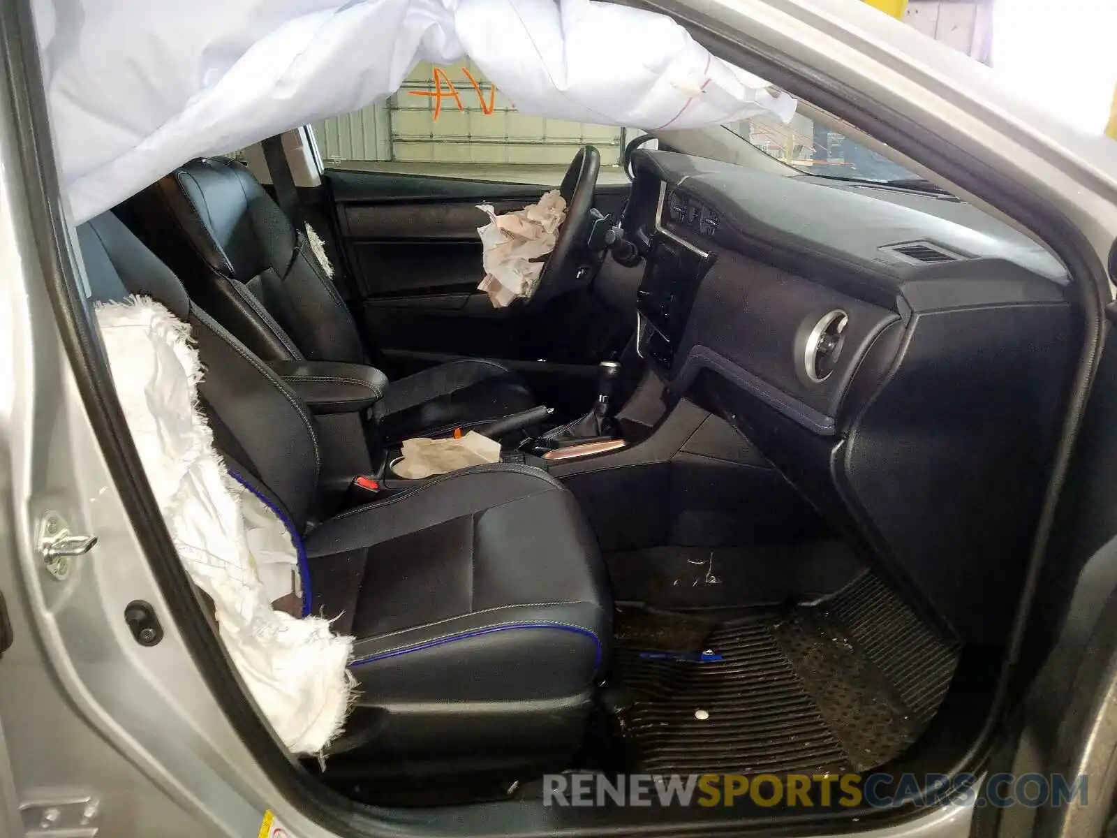 5 Photograph of a damaged car 2T1BURHE7KC203364 TOYOTA COROLLA 2019