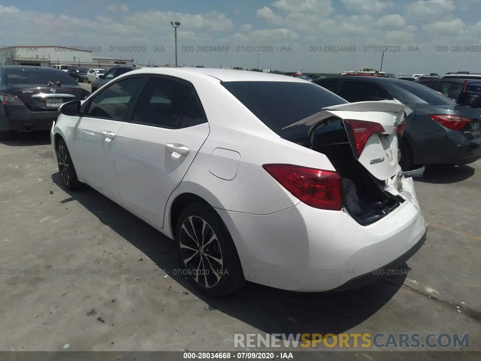 3 Photograph of a damaged car 2T1BURHE7KC203753 TOYOTA COROLLA 2019