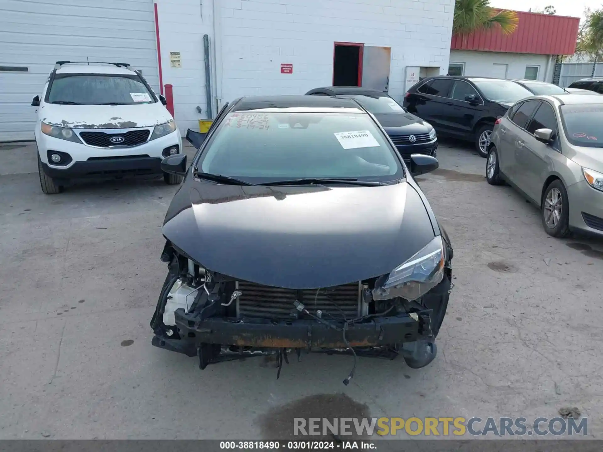 12 Photograph of a damaged car 2T1BURHE7KC204143 TOYOTA COROLLA 2019