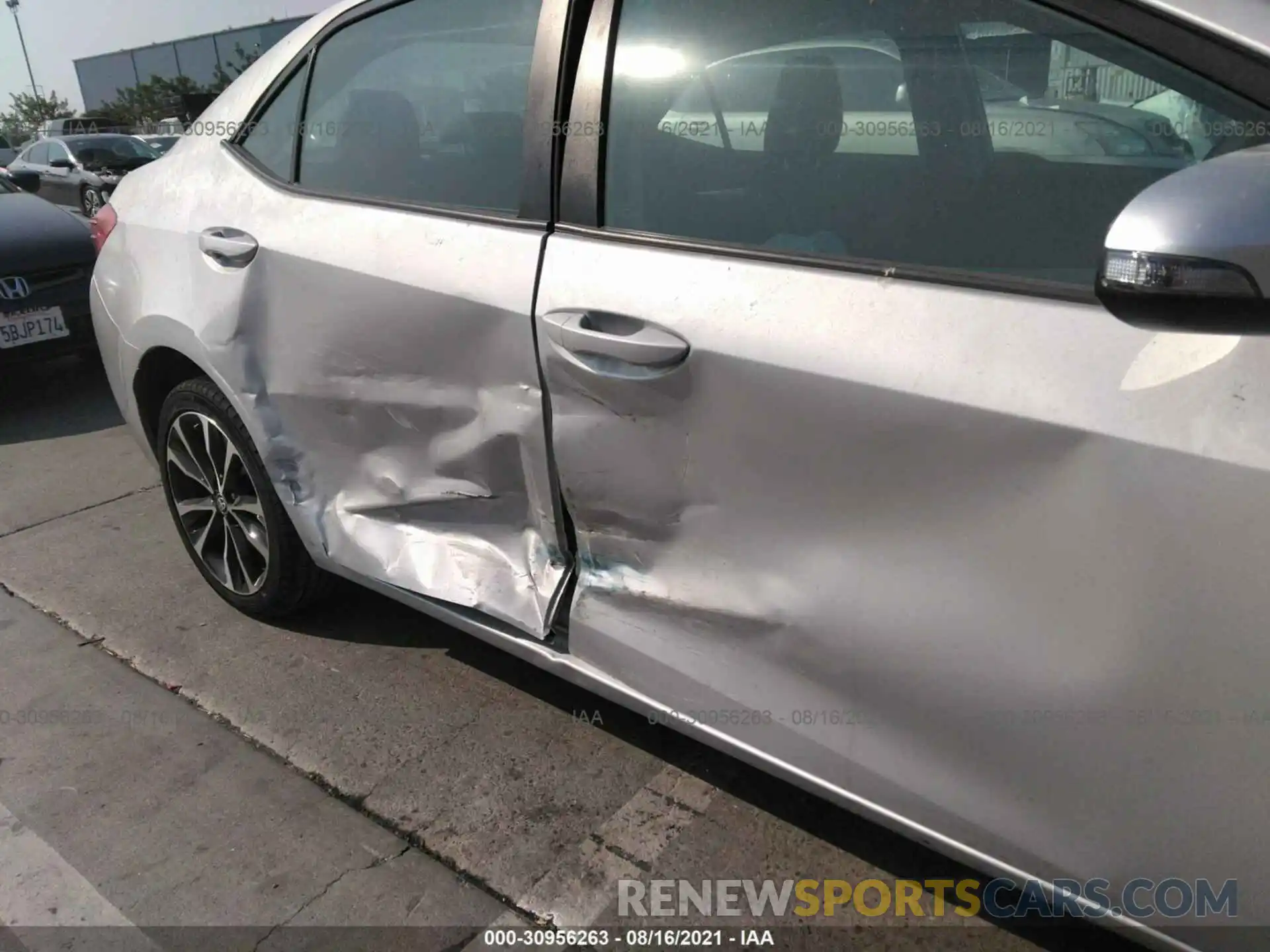 6 Photograph of a damaged car 2T1BURHE7KC204157 TOYOTA COROLLA 2019