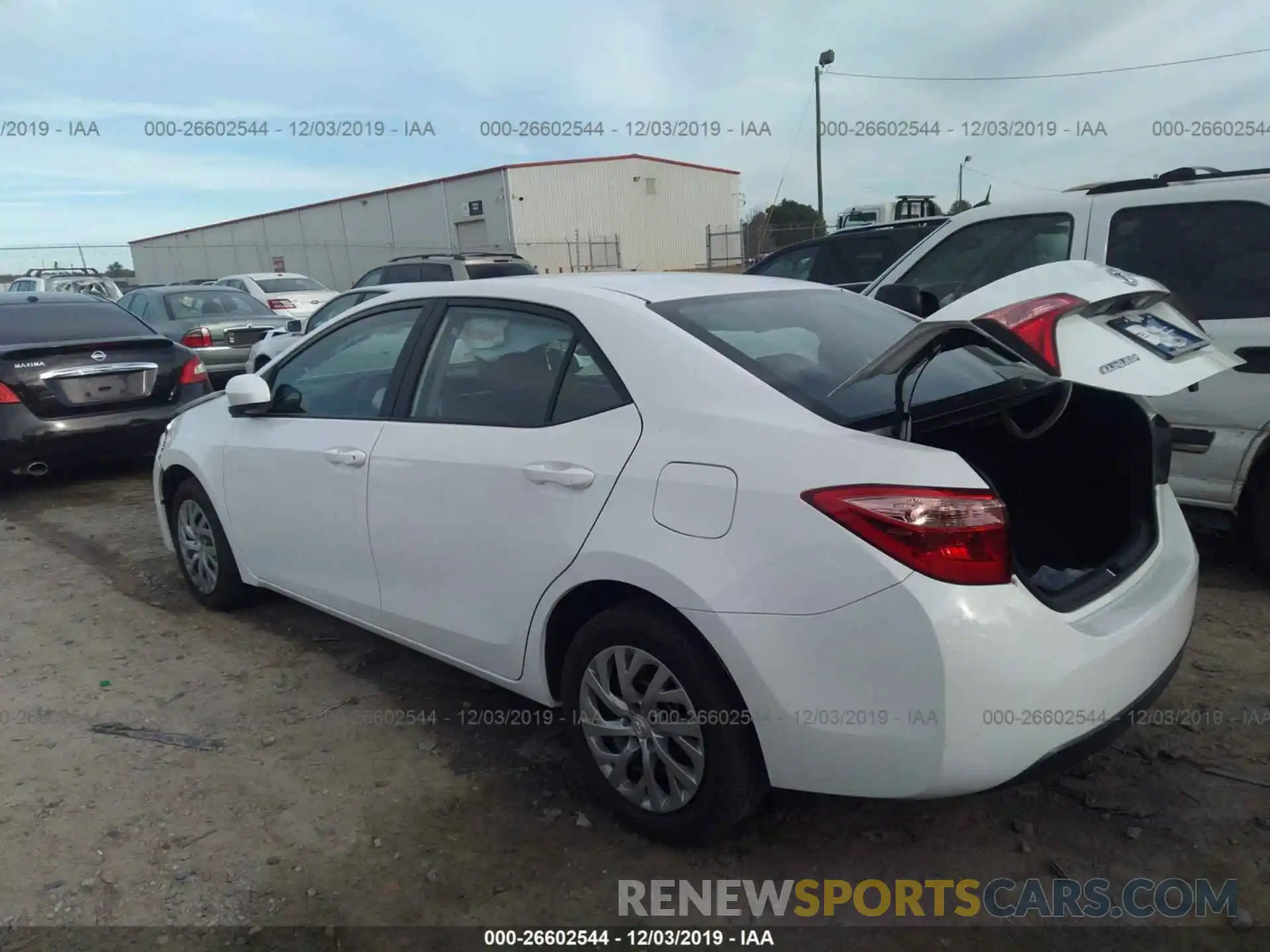 3 Photograph of a damaged car 2T1BURHE7KC204174 TOYOTA COROLLA 2019