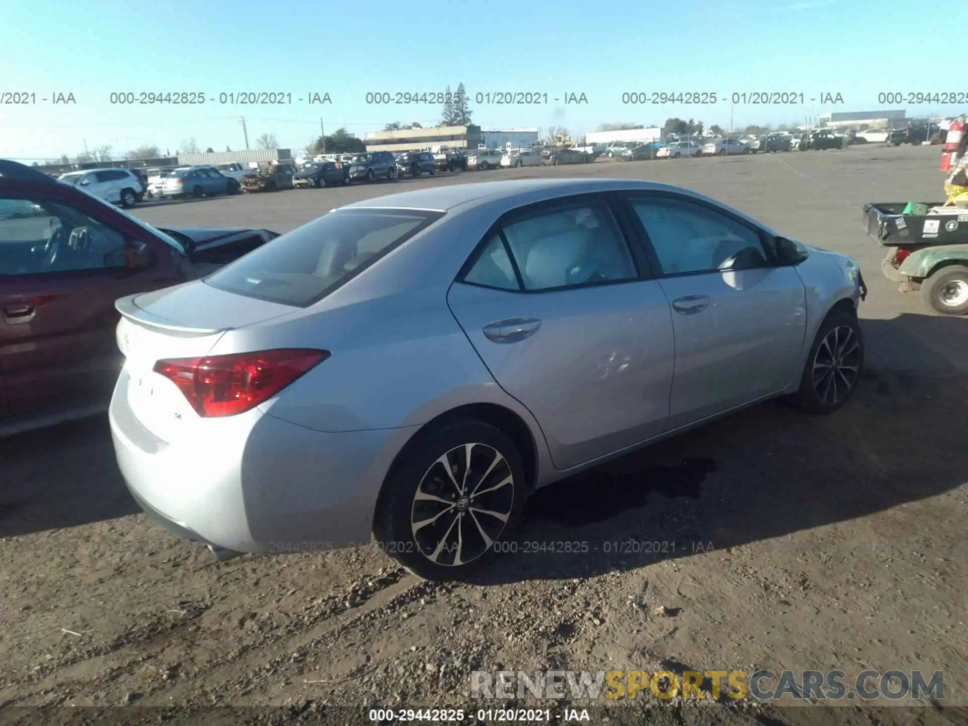 4 Photograph of a damaged car 2T1BURHE7KC204692 TOYOTA COROLLA 2019