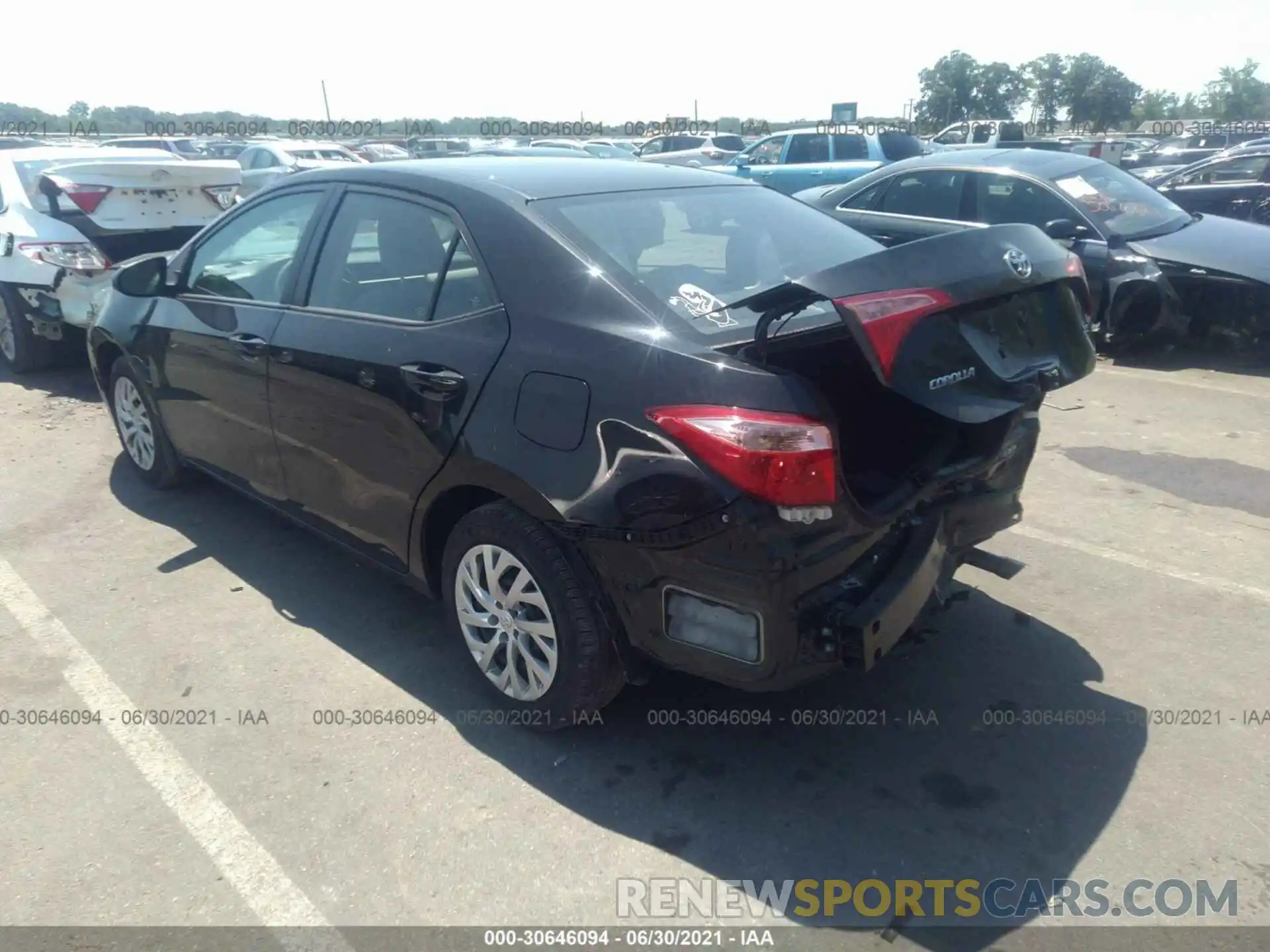 3 Photograph of a damaged car 2T1BURHE7KC204787 TOYOTA COROLLA 2019