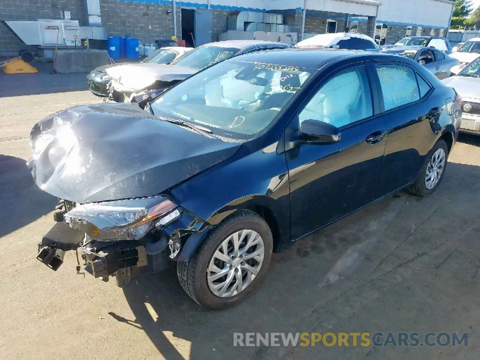 2 Фотография поврежденного автомобиля 2T1BURHE7KC205244 TOYOTA COROLLA 2019