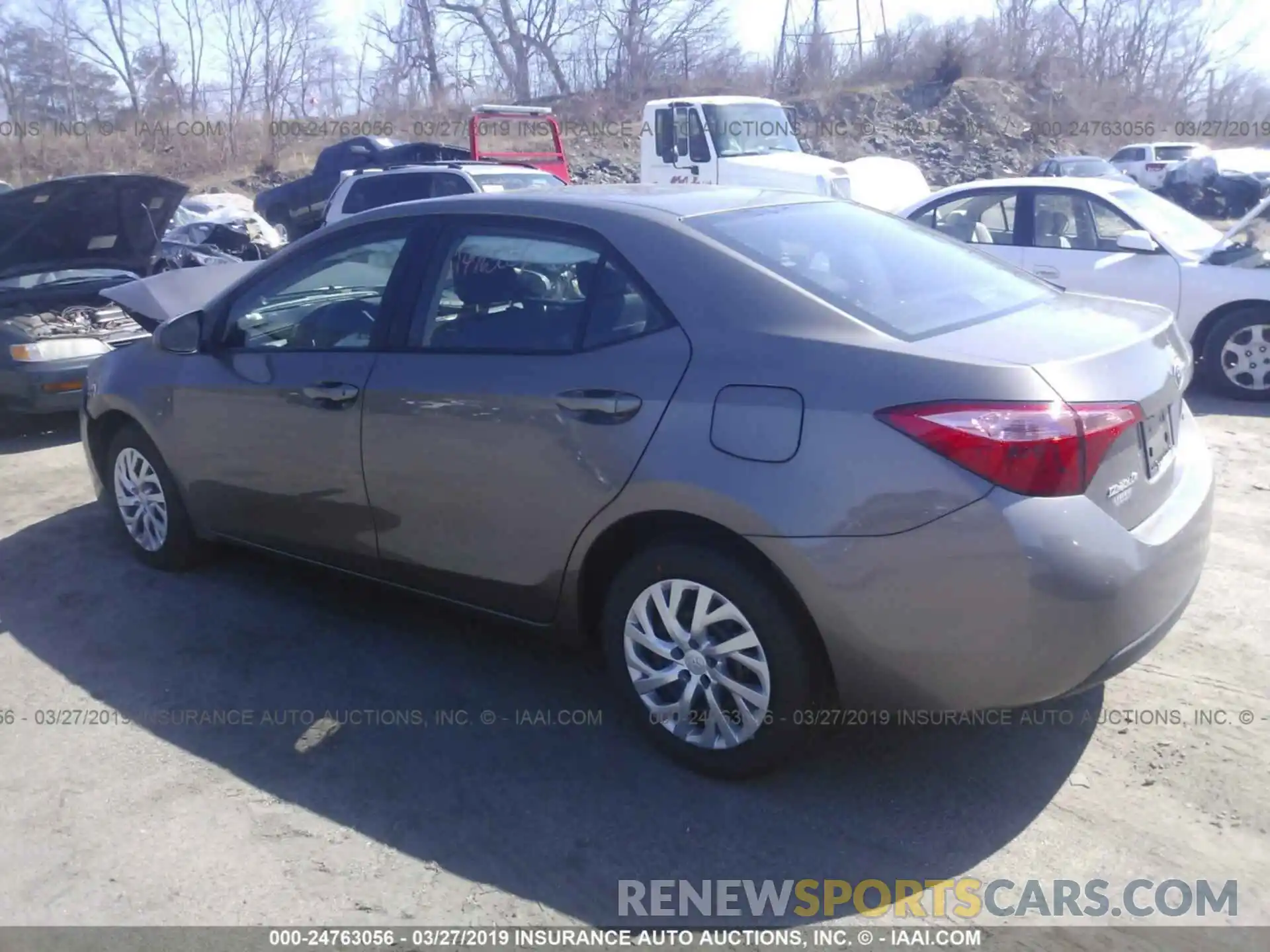 3 Photograph of a damaged car 2T1BURHE7KC205261 TOYOTA COROLLA 2019