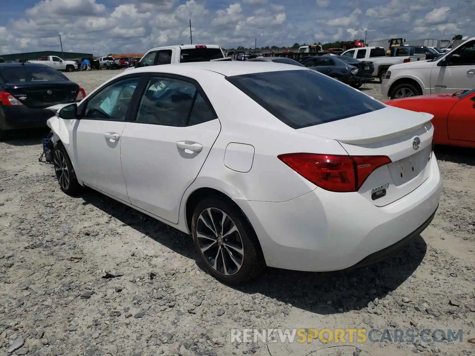 3 Photograph of a damaged car 2T1BURHE7KC205924 TOYOTA COROLLA 2019