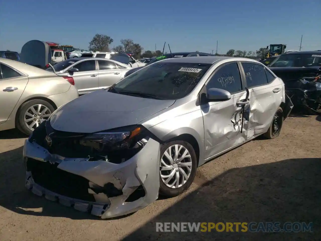 2 Фотография поврежденного автомобиля 2T1BURHE7KC206359 TOYOTA COROLLA 2019