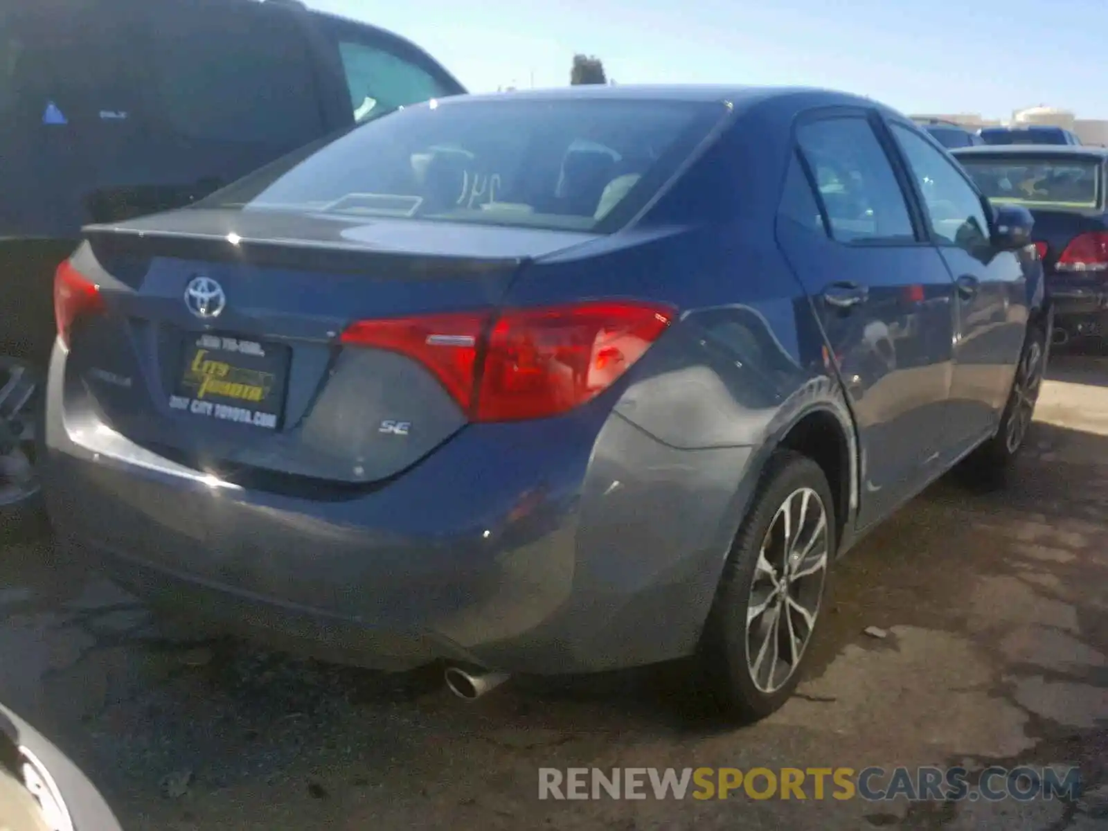 4 Photograph of a damaged car 2T1BURHE7KC207902 TOYOTA COROLLA 2019