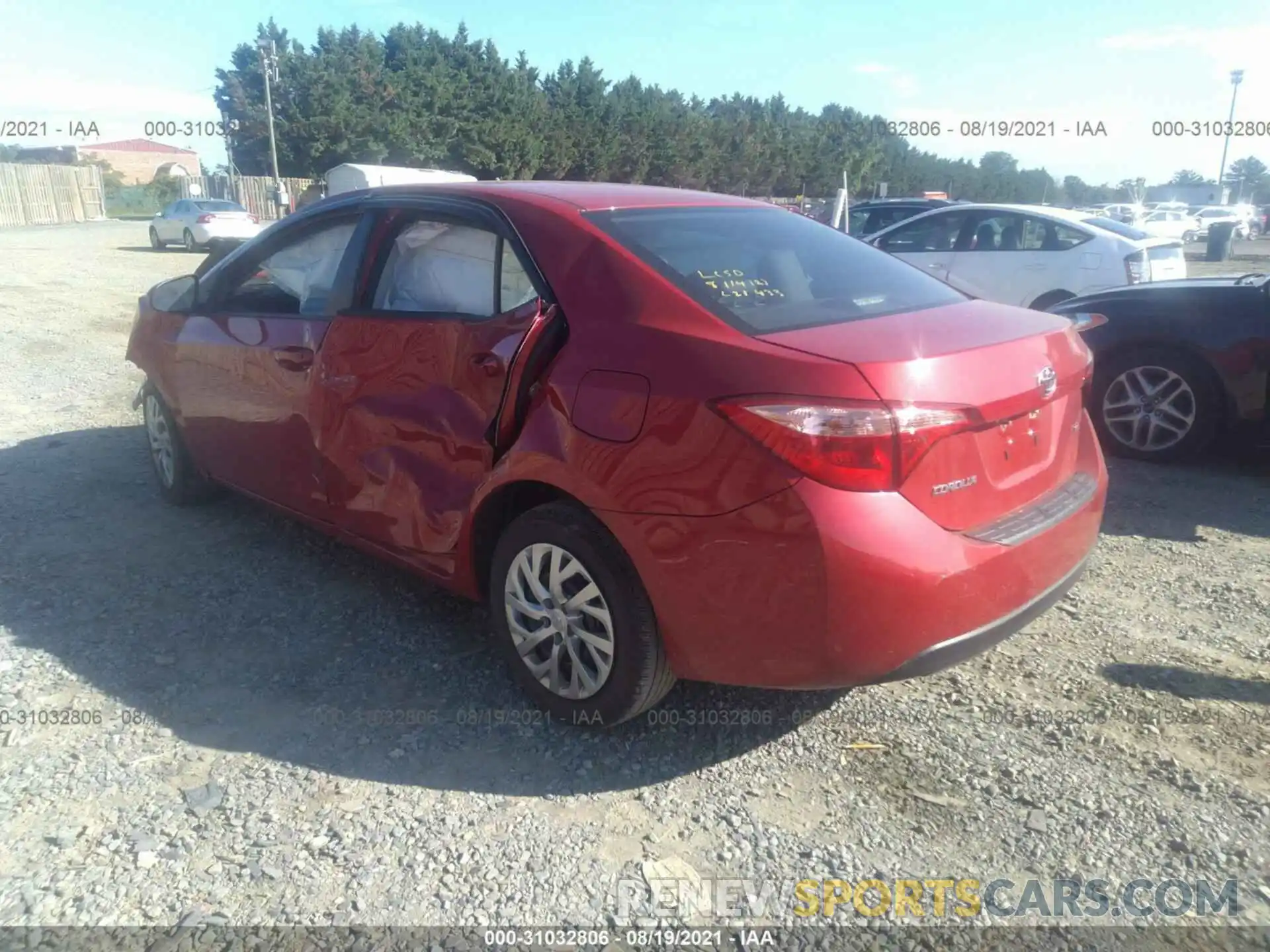 3 Photograph of a damaged car 2T1BURHE7KC208323 TOYOTA COROLLA 2019