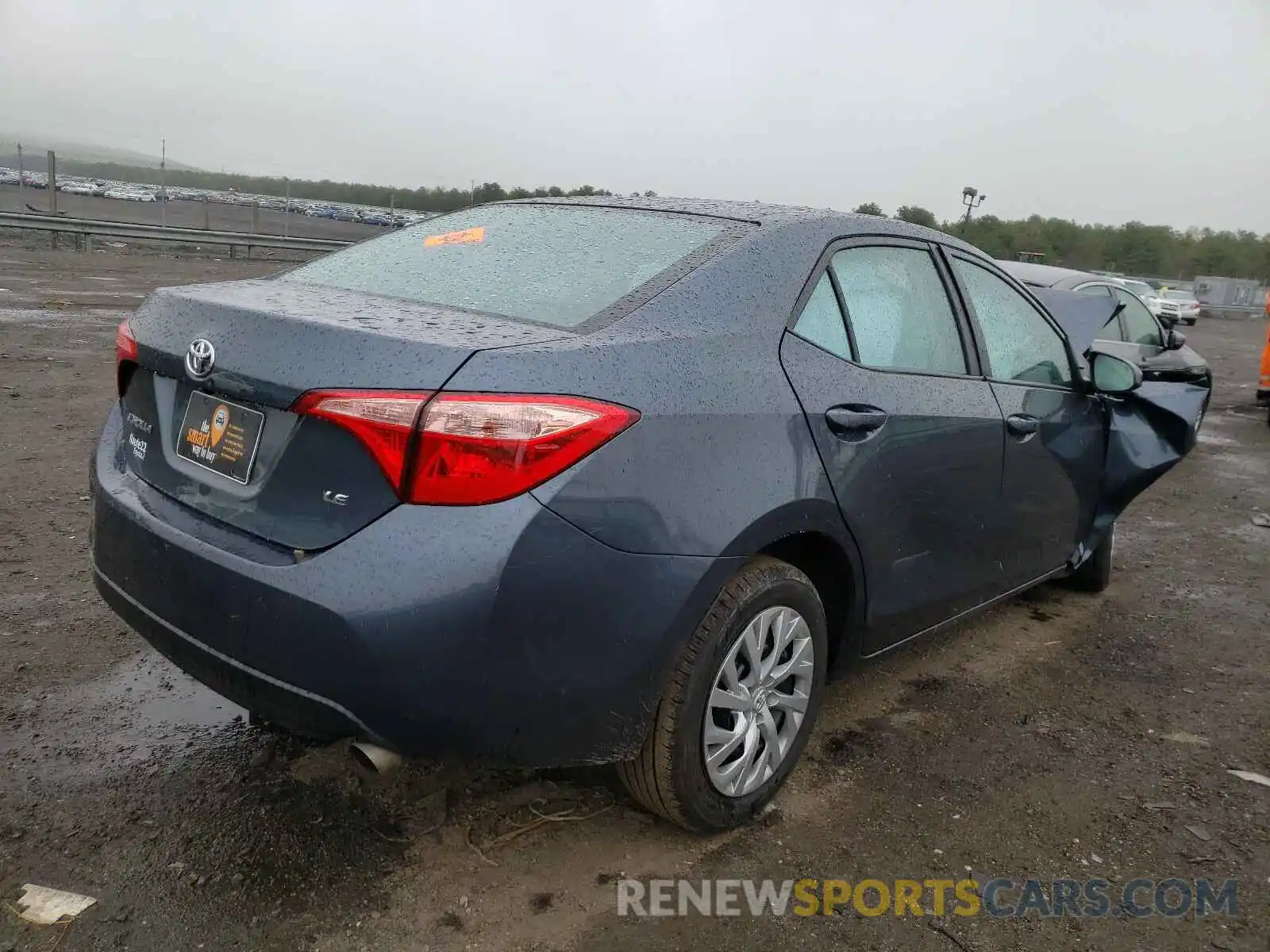 4 Photograph of a damaged car 2T1BURHE7KC208340 TOYOTA COROLLA 2019