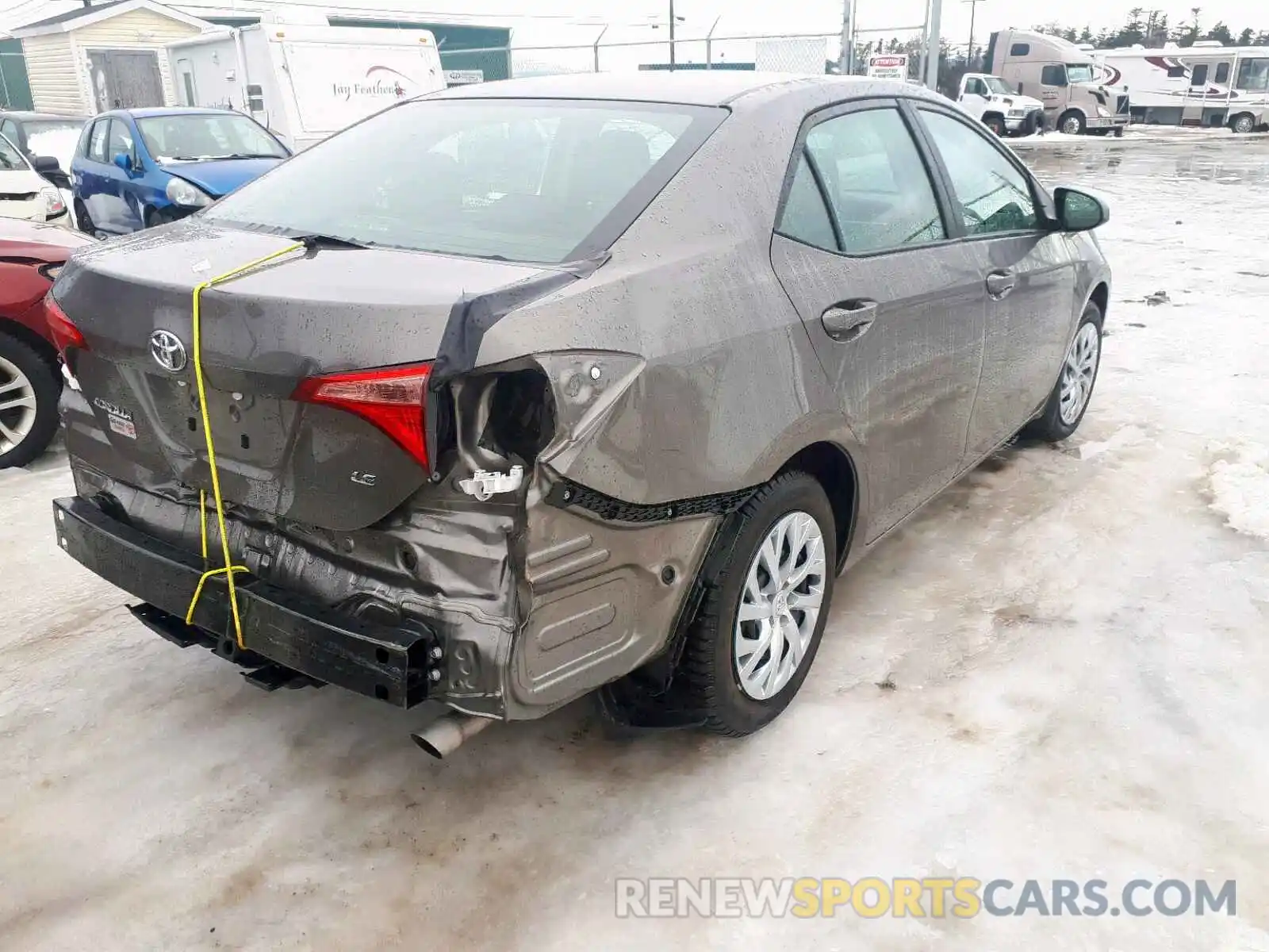 4 Photograph of a damaged car 2T1BURHE7KC208967 TOYOTA COROLLA 2019