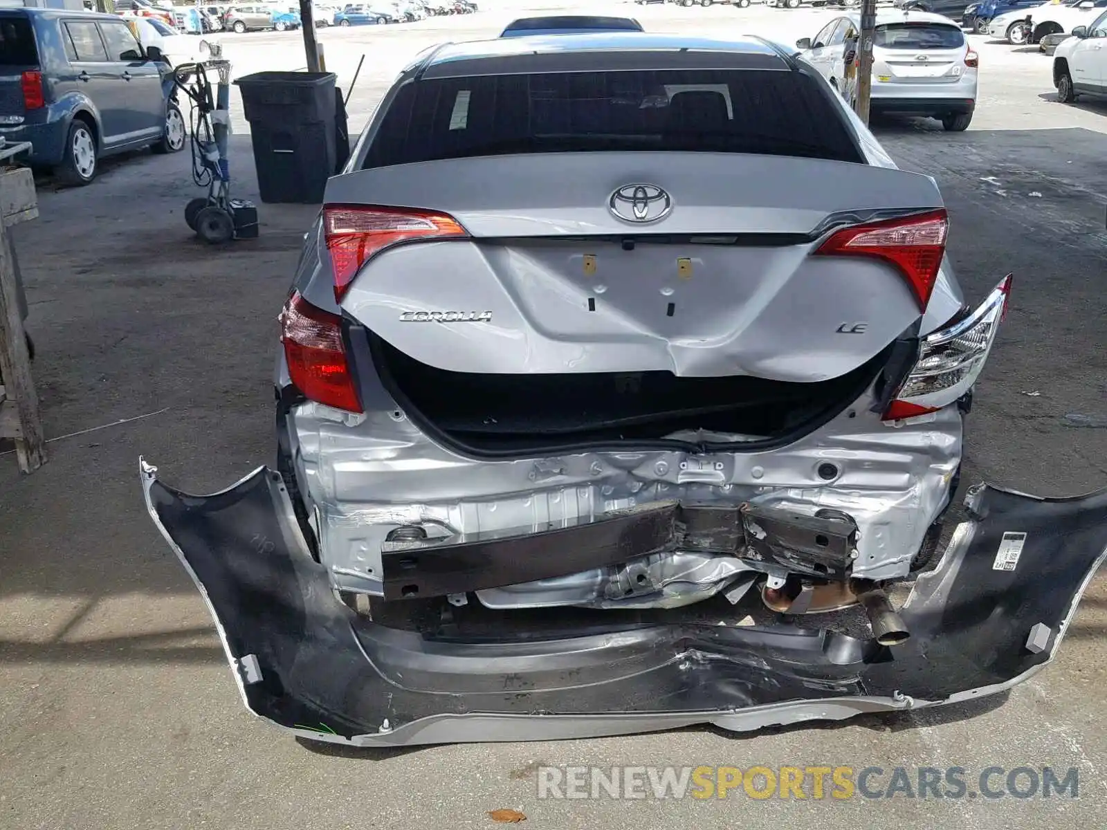 9 Photograph of a damaged car 2T1BURHE7KC210797 TOYOTA COROLLA 2019