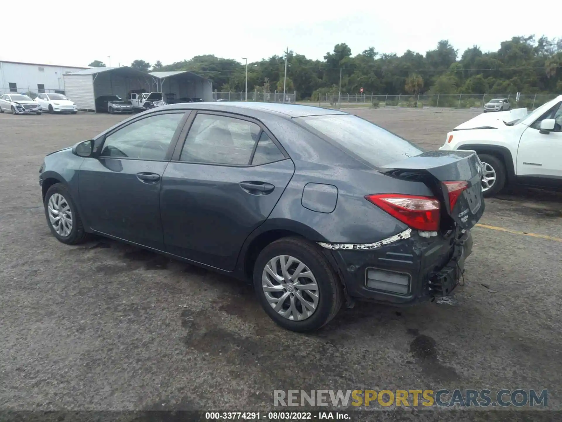 3 Photograph of a damaged car 2T1BURHE7KC210802 TOYOTA COROLLA 2019