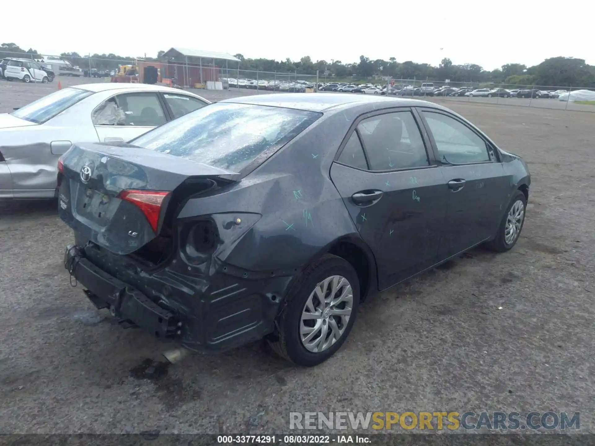 4 Photograph of a damaged car 2T1BURHE7KC210802 TOYOTA COROLLA 2019