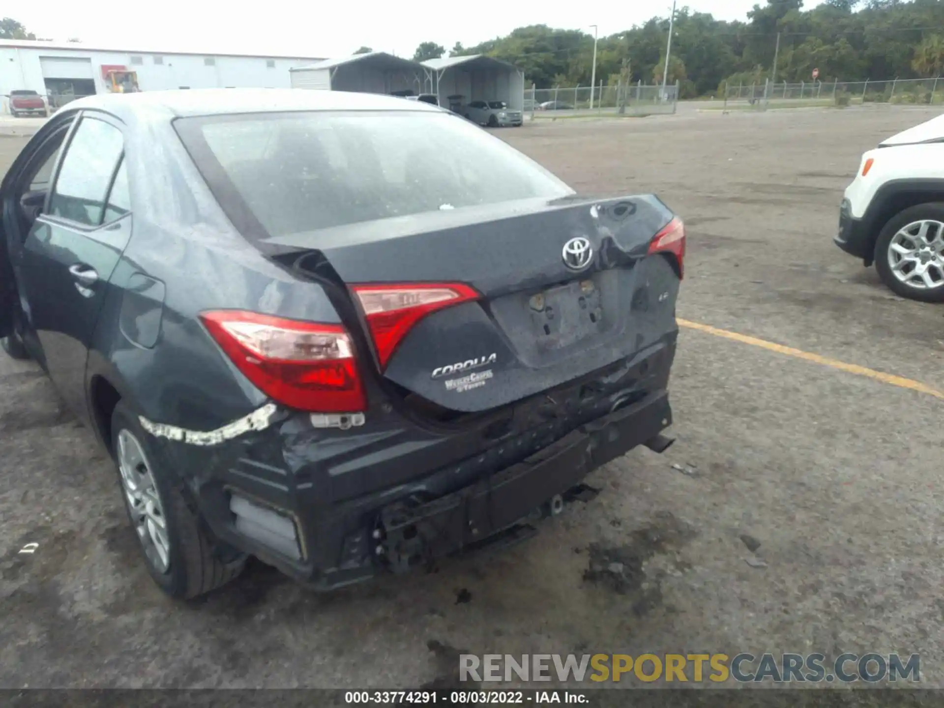 6 Photograph of a damaged car 2T1BURHE7KC210802 TOYOTA COROLLA 2019