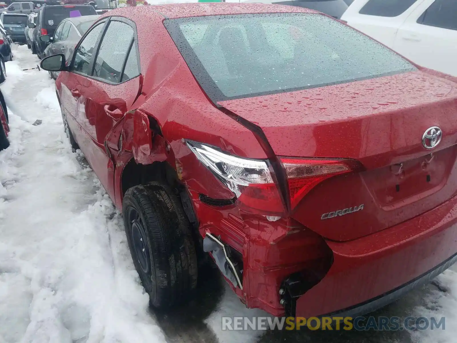 9 Photograph of a damaged car 2T1BURHE7KC210962 TOYOTA COROLLA 2019