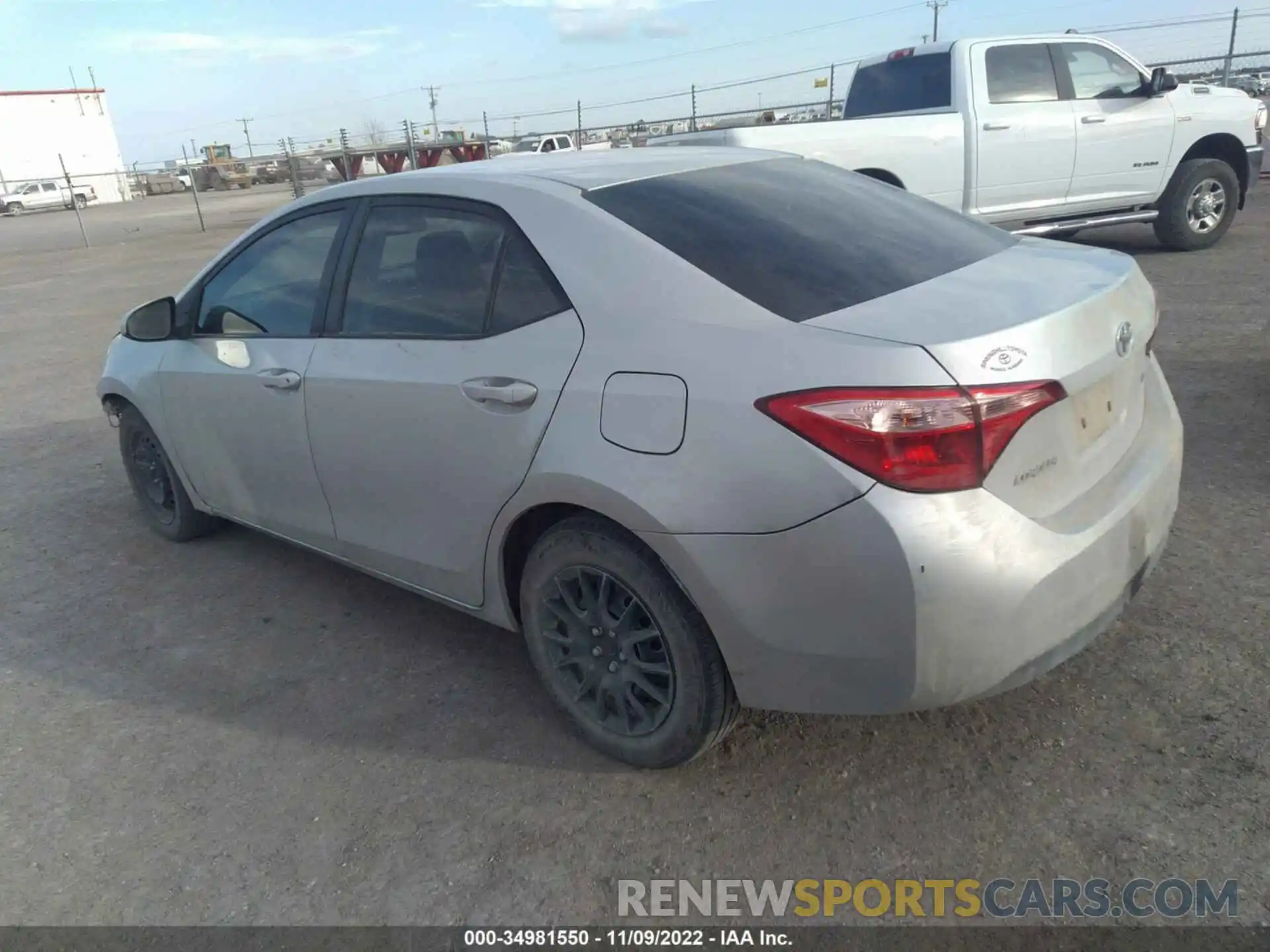 3 Photograph of a damaged car 2T1BURHE7KC212369 TOYOTA COROLLA 2019