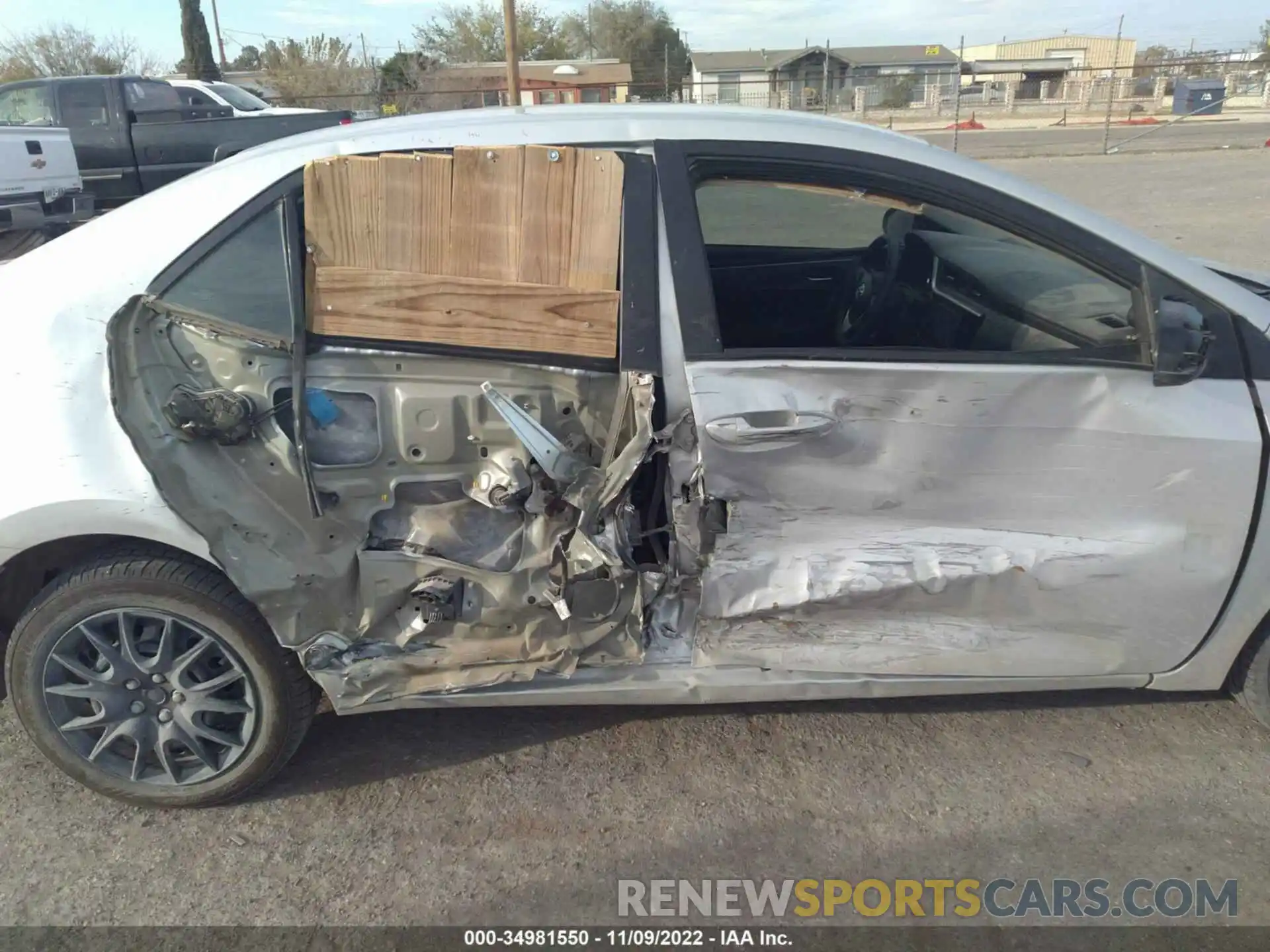 6 Photograph of a damaged car 2T1BURHE7KC212369 TOYOTA COROLLA 2019