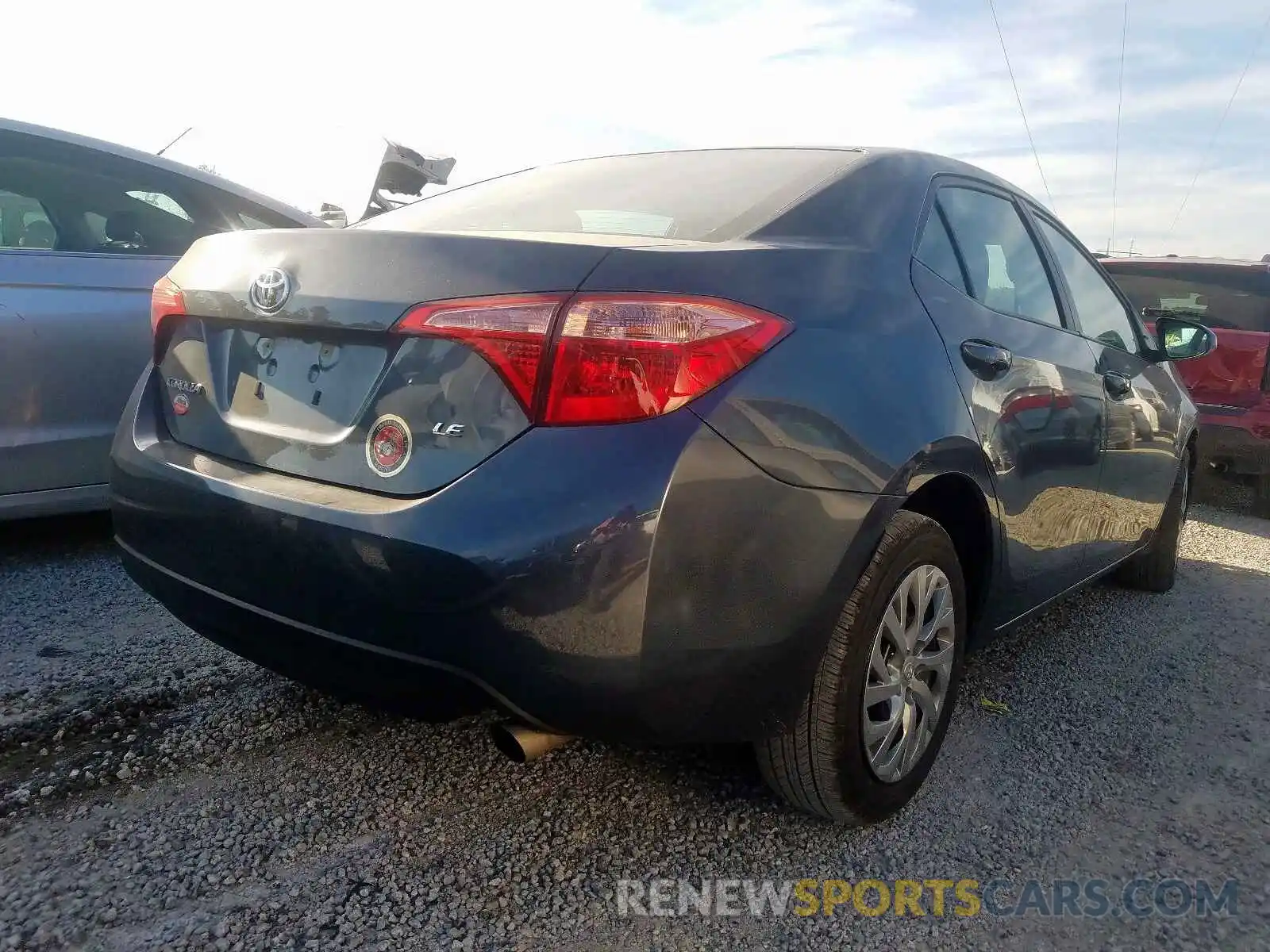 4 Photograph of a damaged car 2T1BURHE7KC213084 TOYOTA COROLLA 2019