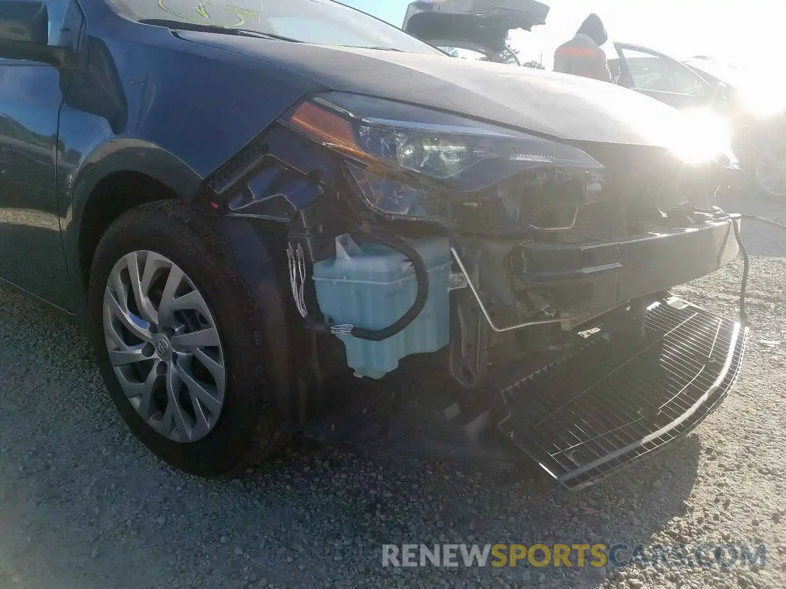 9 Photograph of a damaged car 2T1BURHE7KC213084 TOYOTA COROLLA 2019