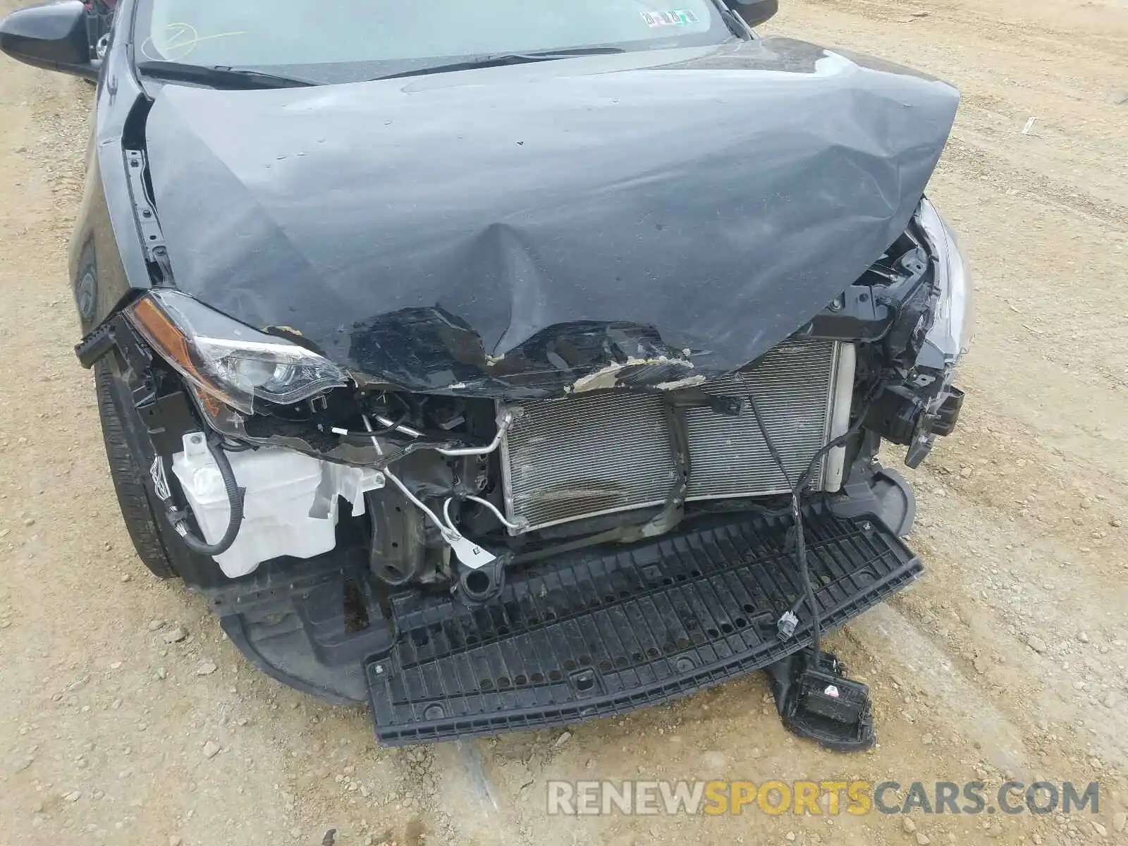 9 Photograph of a damaged car 2T1BURHE7KC213442 TOYOTA COROLLA 2019