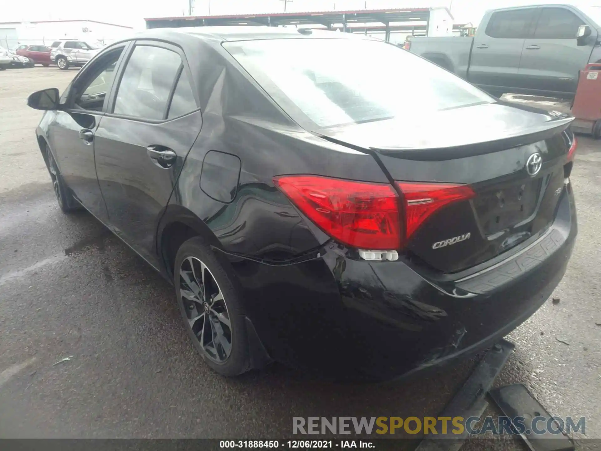 3 Photograph of a damaged car 2T1BURHE7KC213814 TOYOTA COROLLA 2019