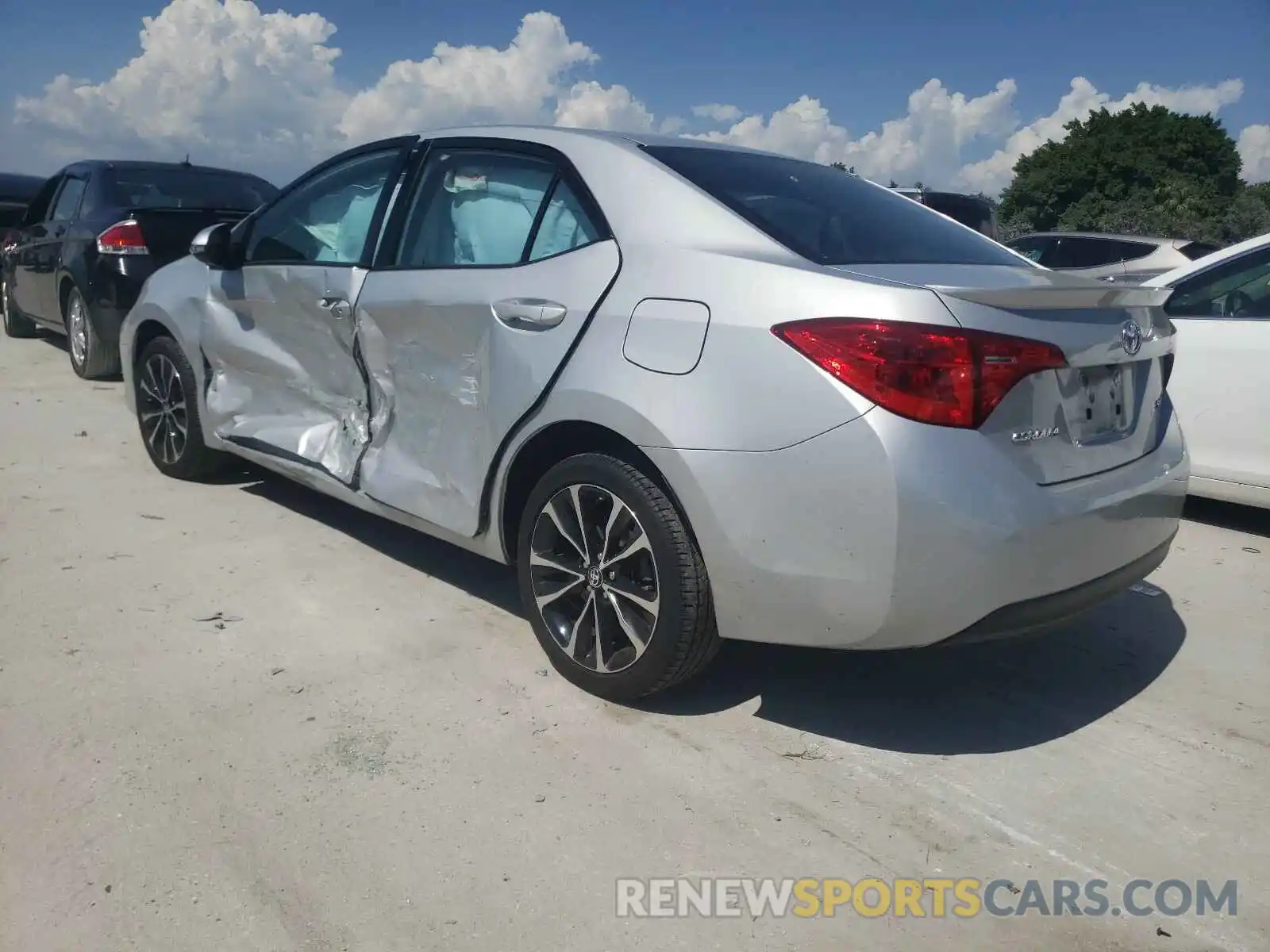 3 Photograph of a damaged car 2T1BURHE7KC214591 TOYOTA COROLLA 2019