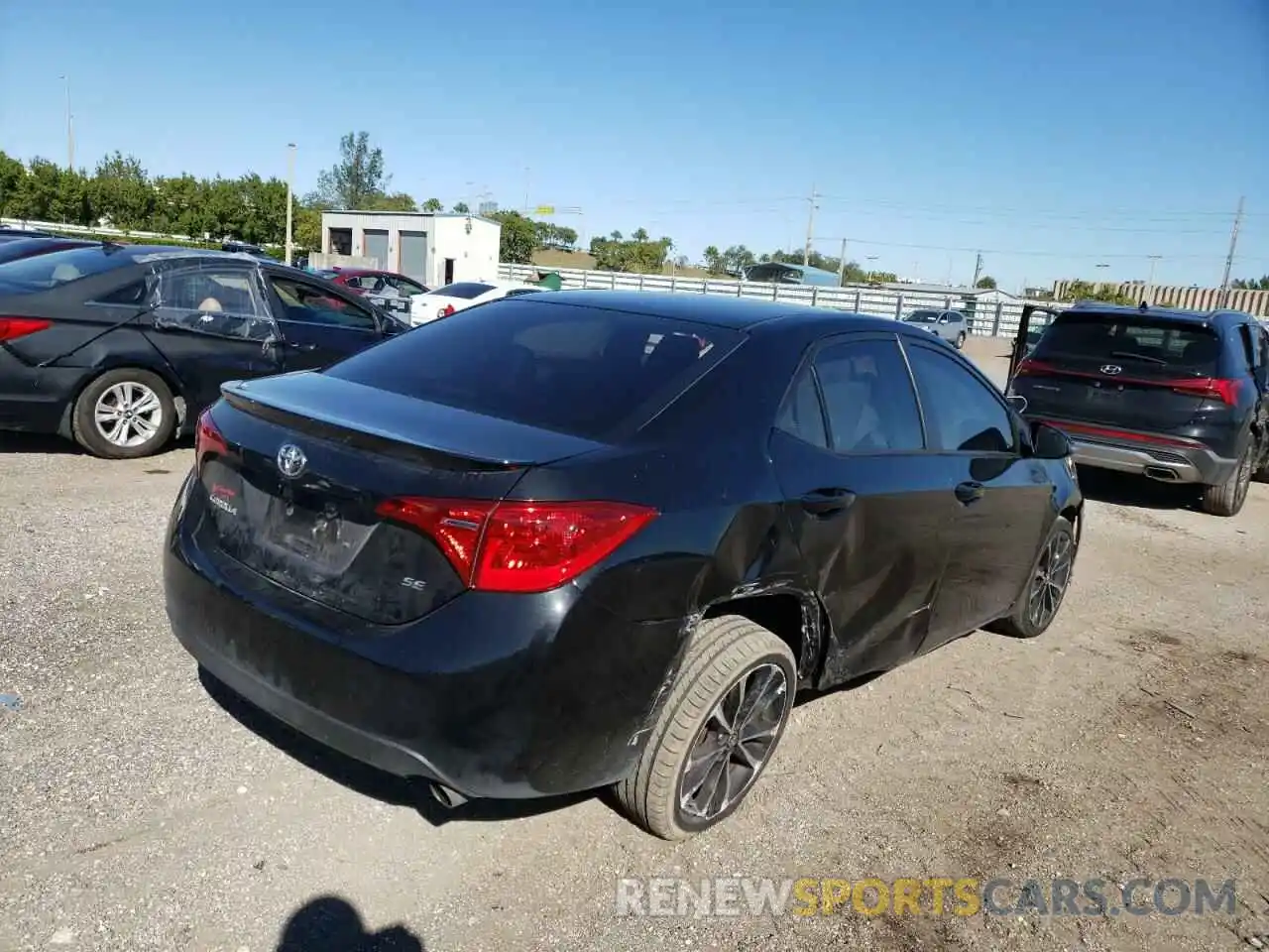 4 Photograph of a damaged car 2T1BURHE7KC215174 TOYOTA COROLLA 2019