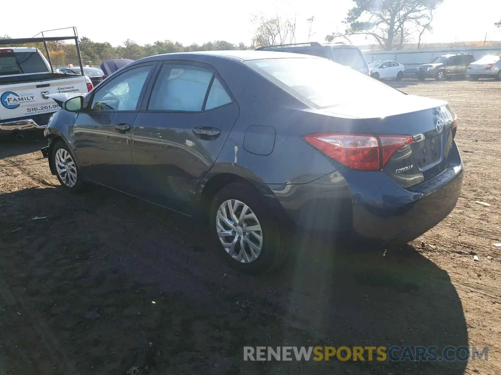 3 Photograph of a damaged car 2T1BURHE7KC215465 TOYOTA COROLLA 2019