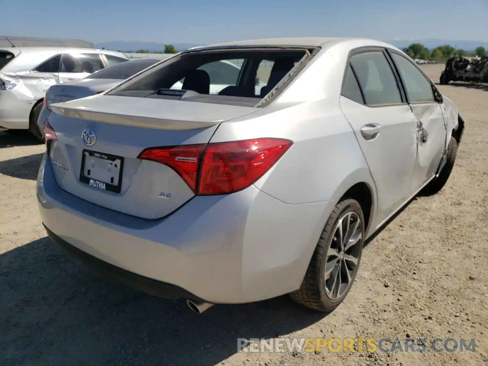 4 Photograph of a damaged car 2T1BURHE7KC215966 TOYOTA COROLLA 2019