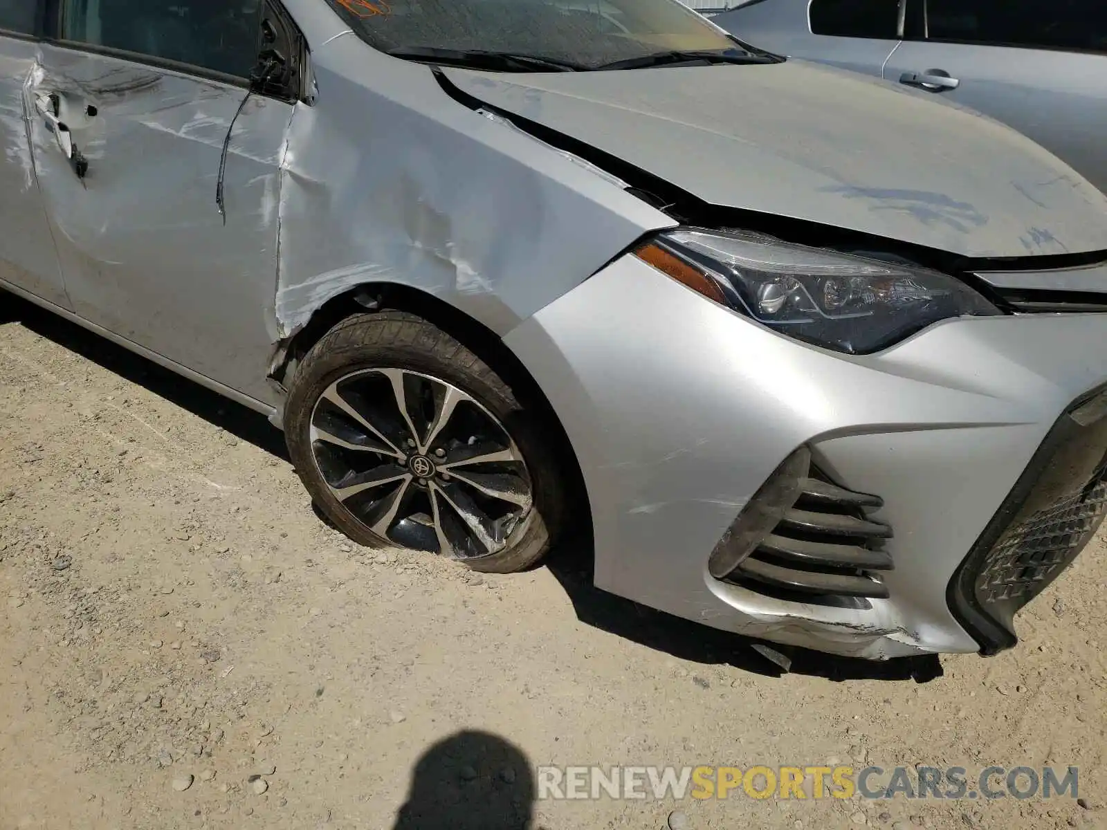 9 Photograph of a damaged car 2T1BURHE7KC215966 TOYOTA COROLLA 2019