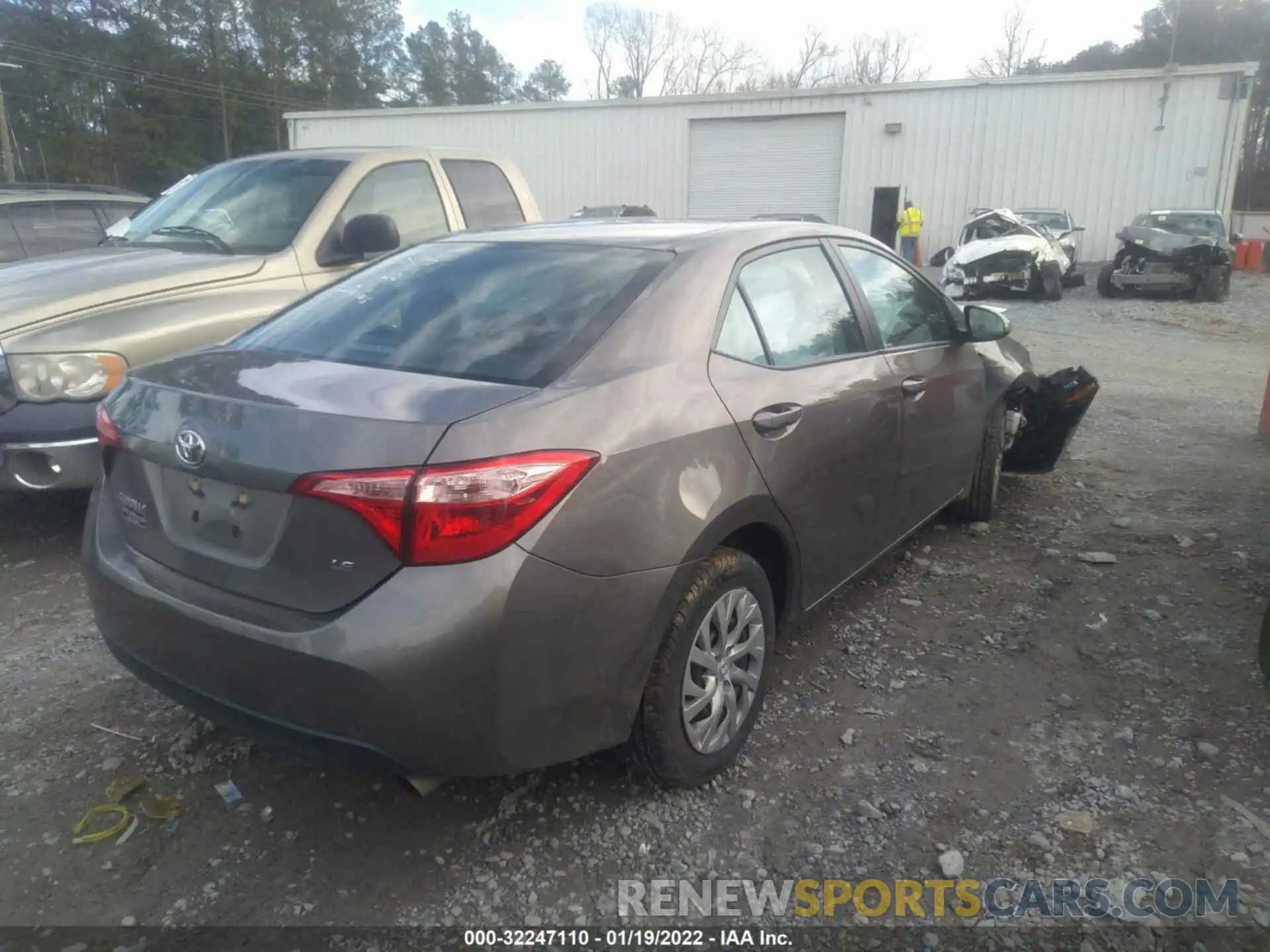 4 Photograph of a damaged car 2T1BURHE7KC216504 TOYOTA COROLLA 2019