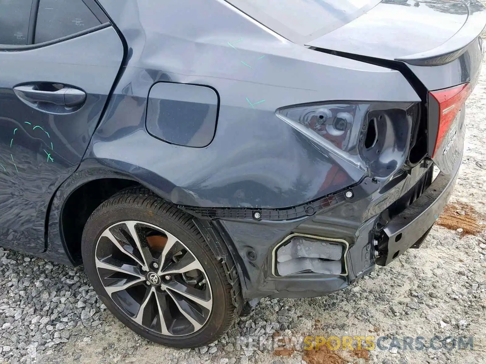 9 Photograph of a damaged car 2T1BURHE7KC216955 TOYOTA COROLLA 2019