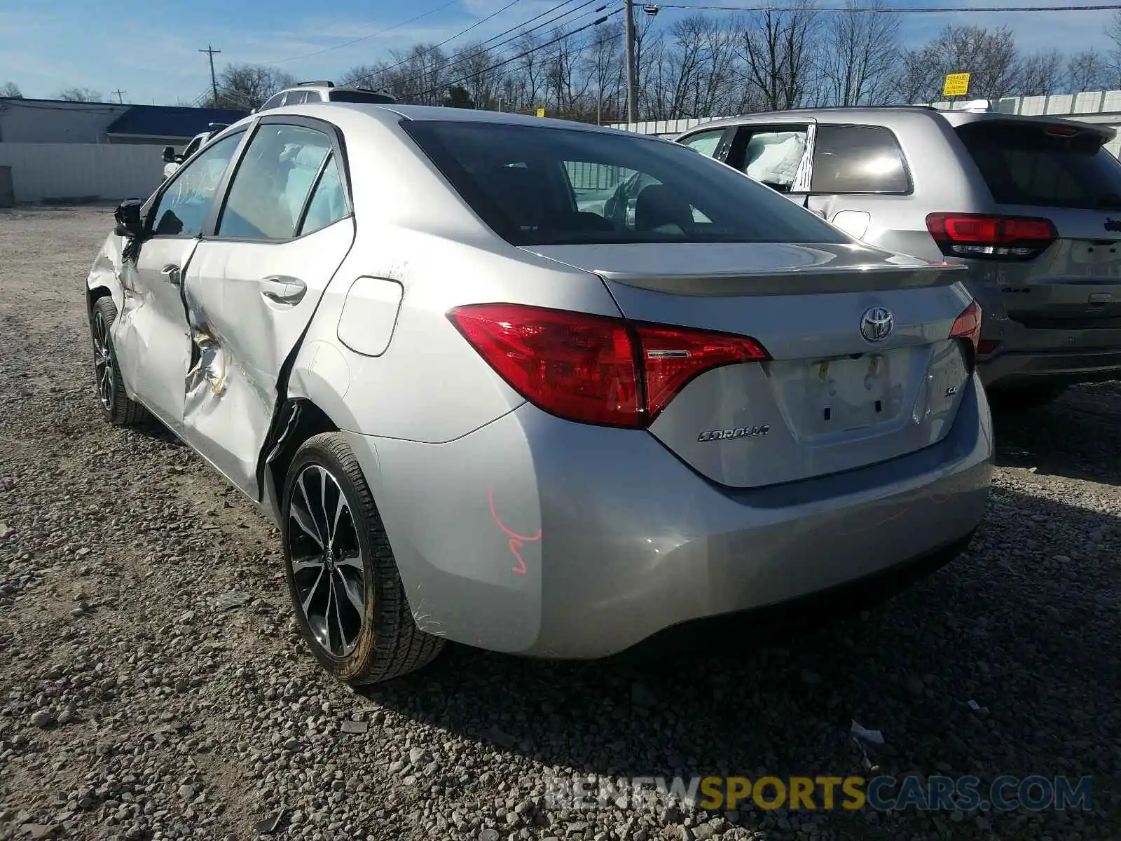 3 Photograph of a damaged car 2T1BURHE7KC217121 TOYOTA COROLLA 2019