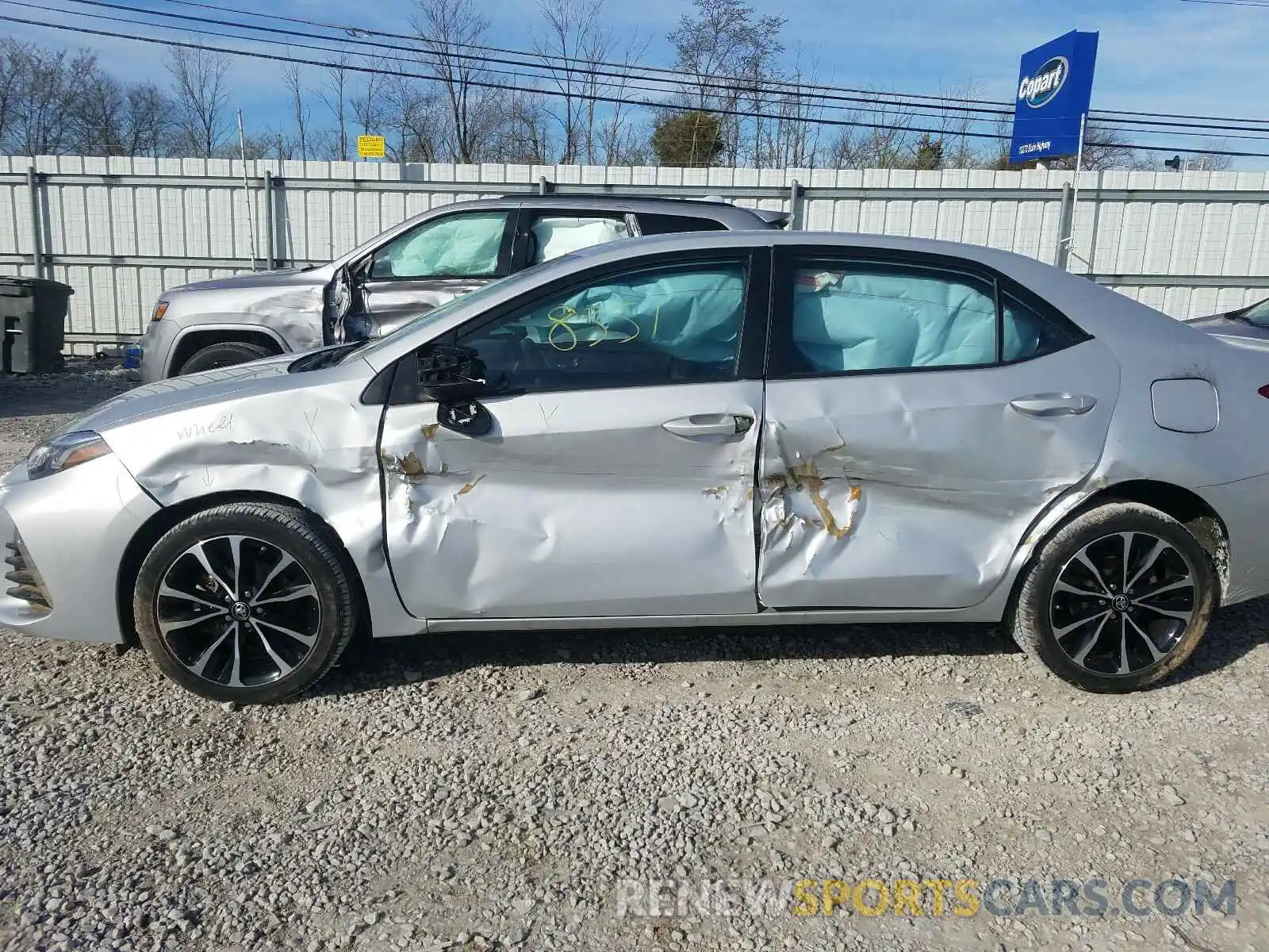 9 Photograph of a damaged car 2T1BURHE7KC217121 TOYOTA COROLLA 2019